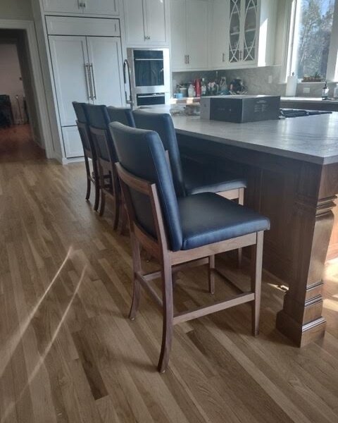 another view of these beautiful custom barstools 

.⁠
.⁠
.⁠
.⁠
.⁠
#homerenovation #njhomes #njhomerenovation #newjerseyinteriordesign #customhomes #luxuryhome #NJhomedesign #NJhomedecor #customhomedesign #centraljersey #decor #homedecor #interiorinsp