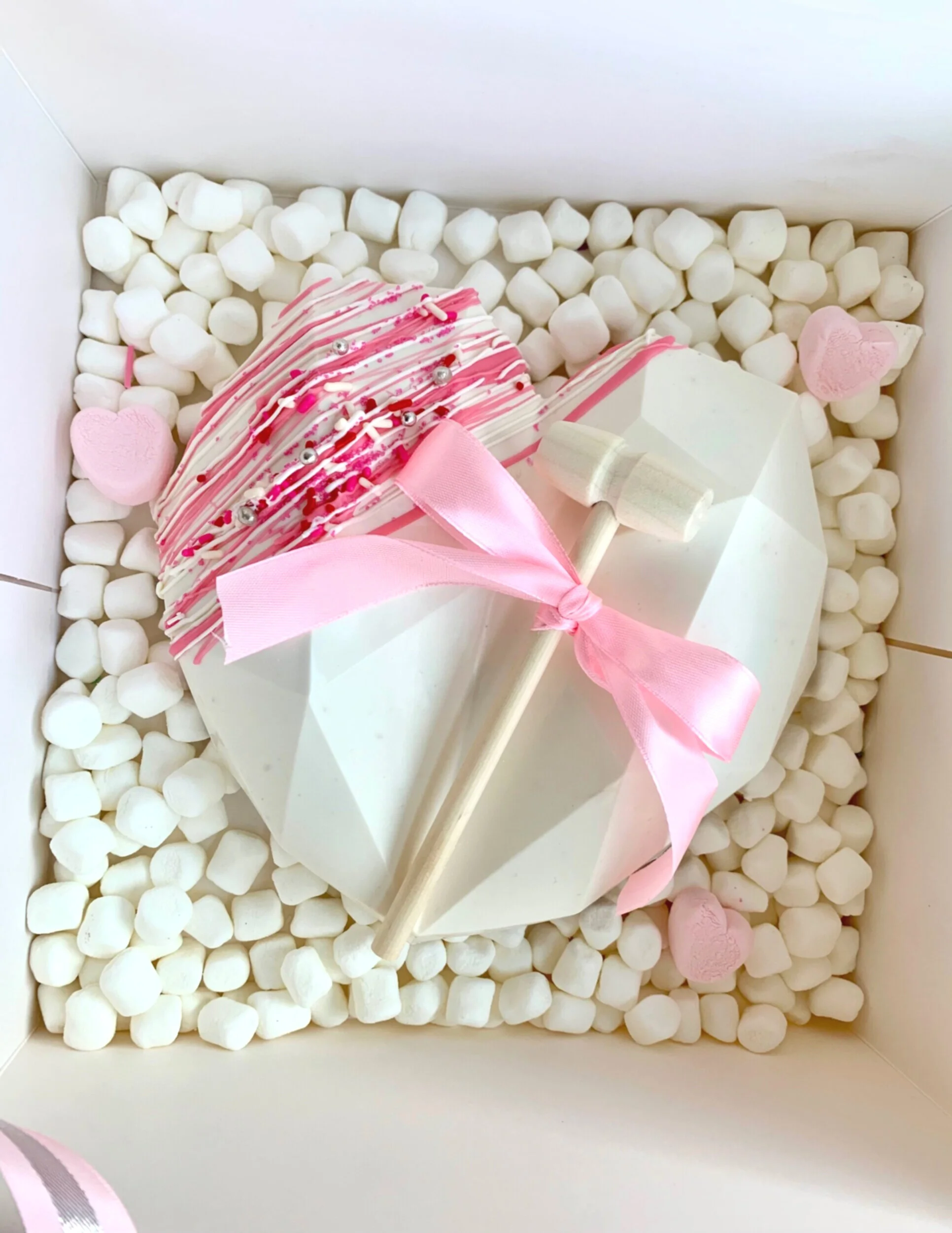 C437F1E9-BC38-450E-8F6F-DBD3E8B948EF