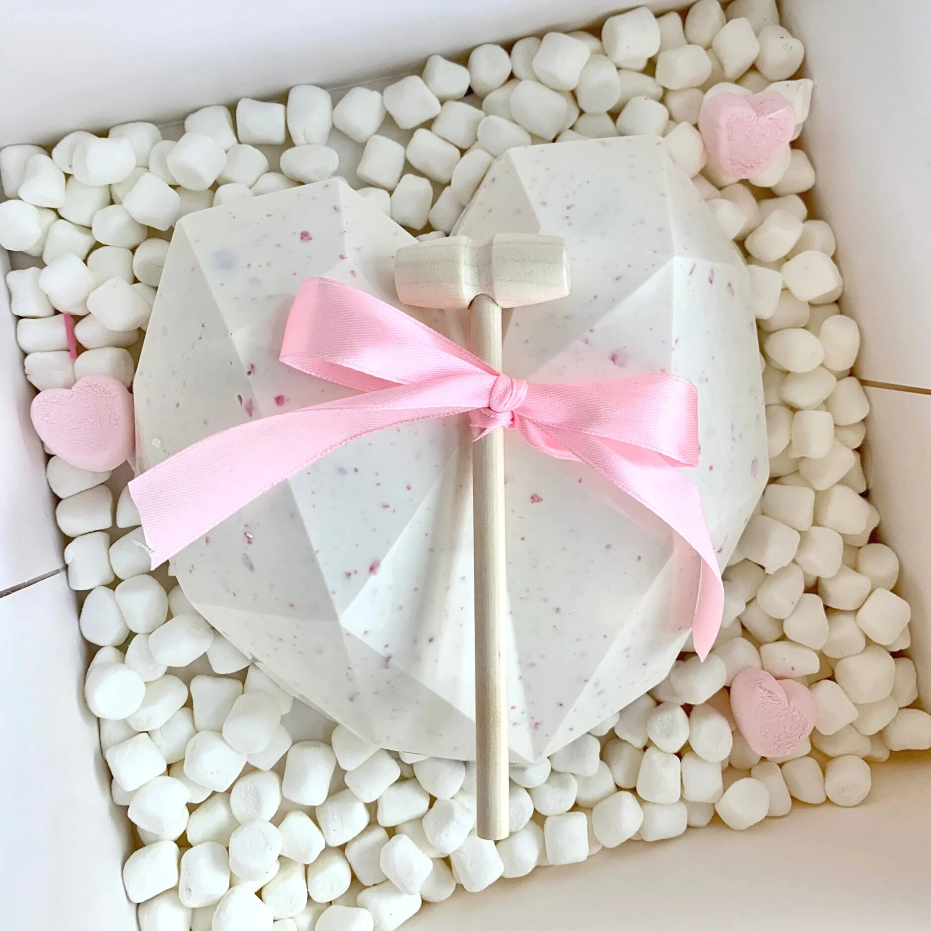 992B7FF6-B0E0-4917-B68E-7E85E085D64A