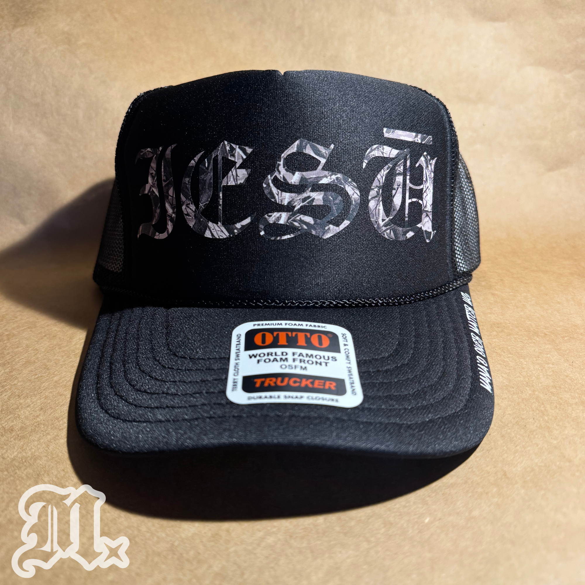 IESŪ TRUCKER HAT
