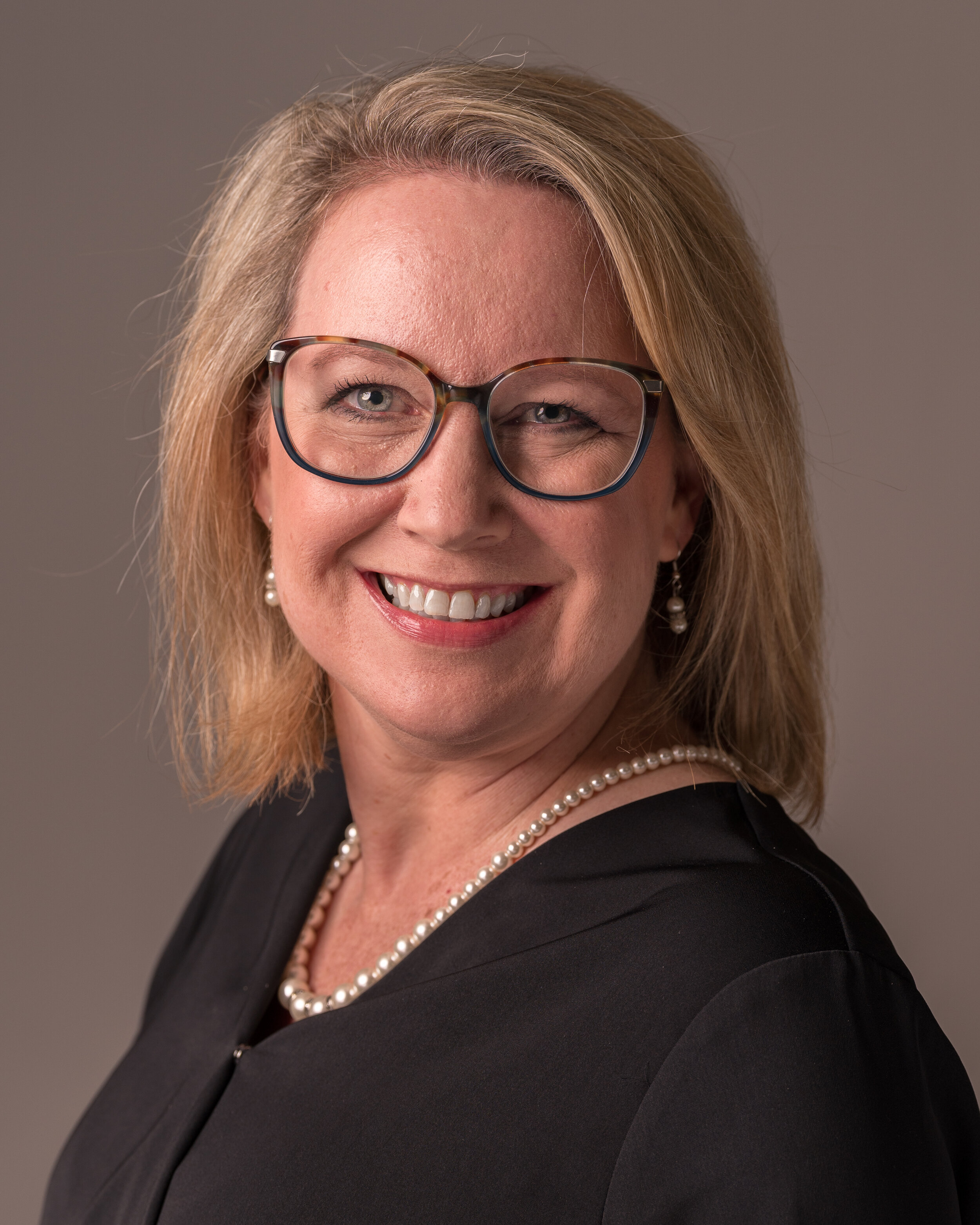 Janet Bailey's Headshots 100521-2.jpg