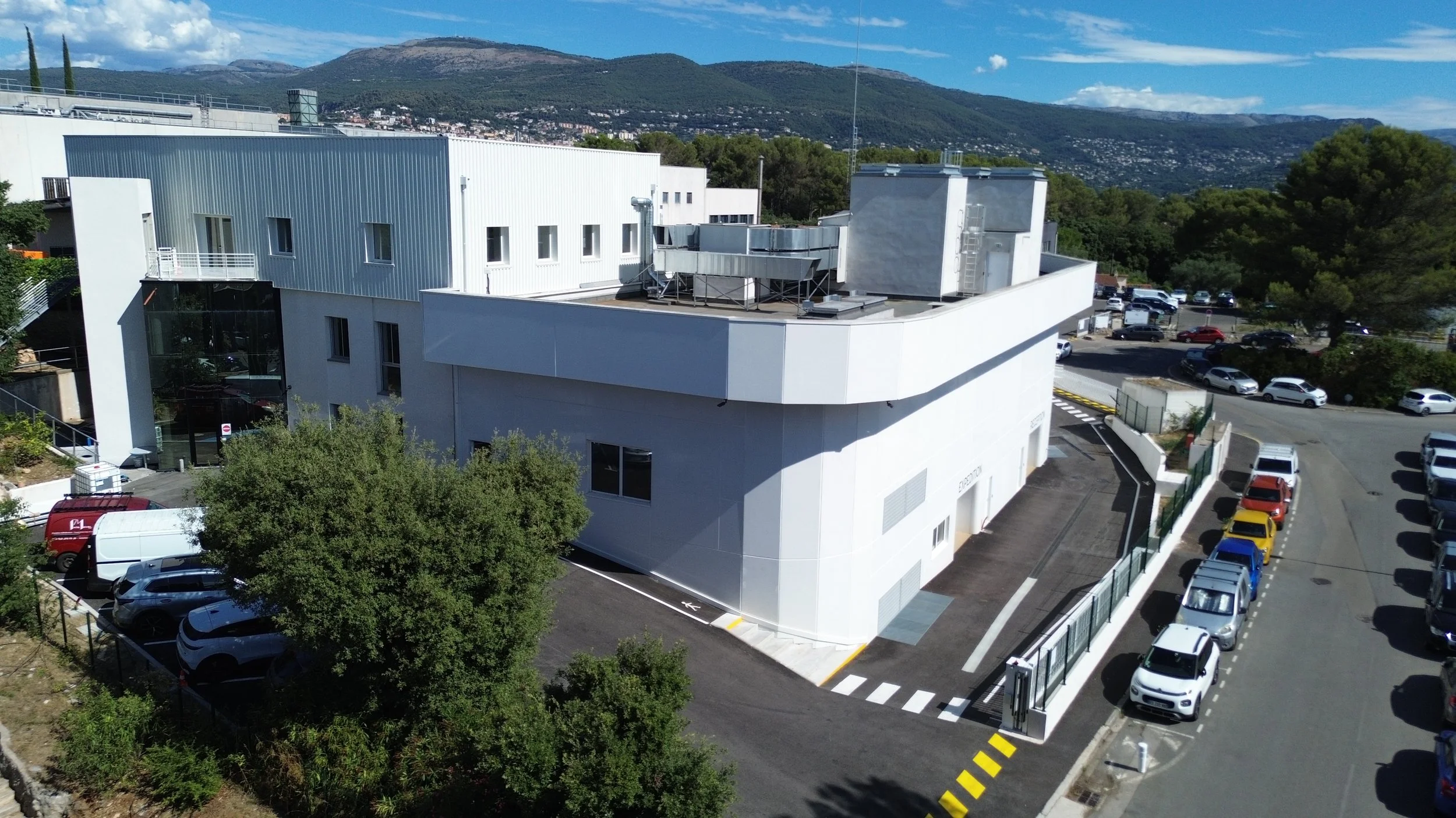 architecture-batiment-industriel-extension-grasse.JPG