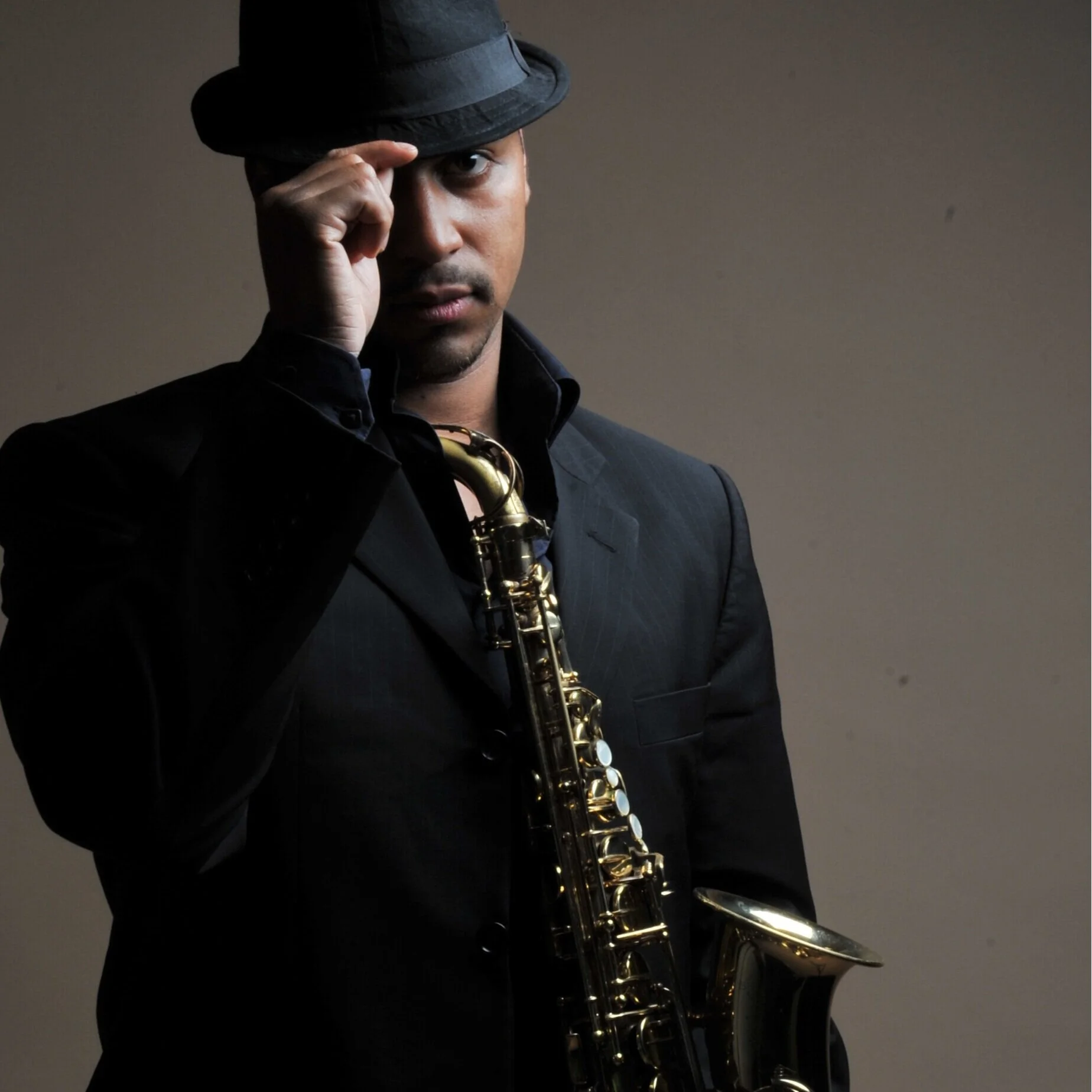 Ismael+kuide+-+Saxophoniste+-+Prestevent+5.jpg