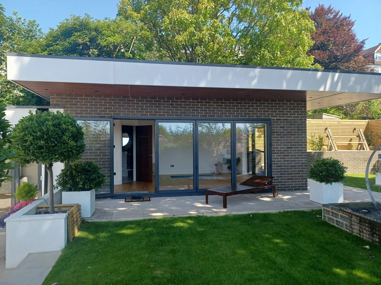 stable-cottage_gardenroom2.jpg