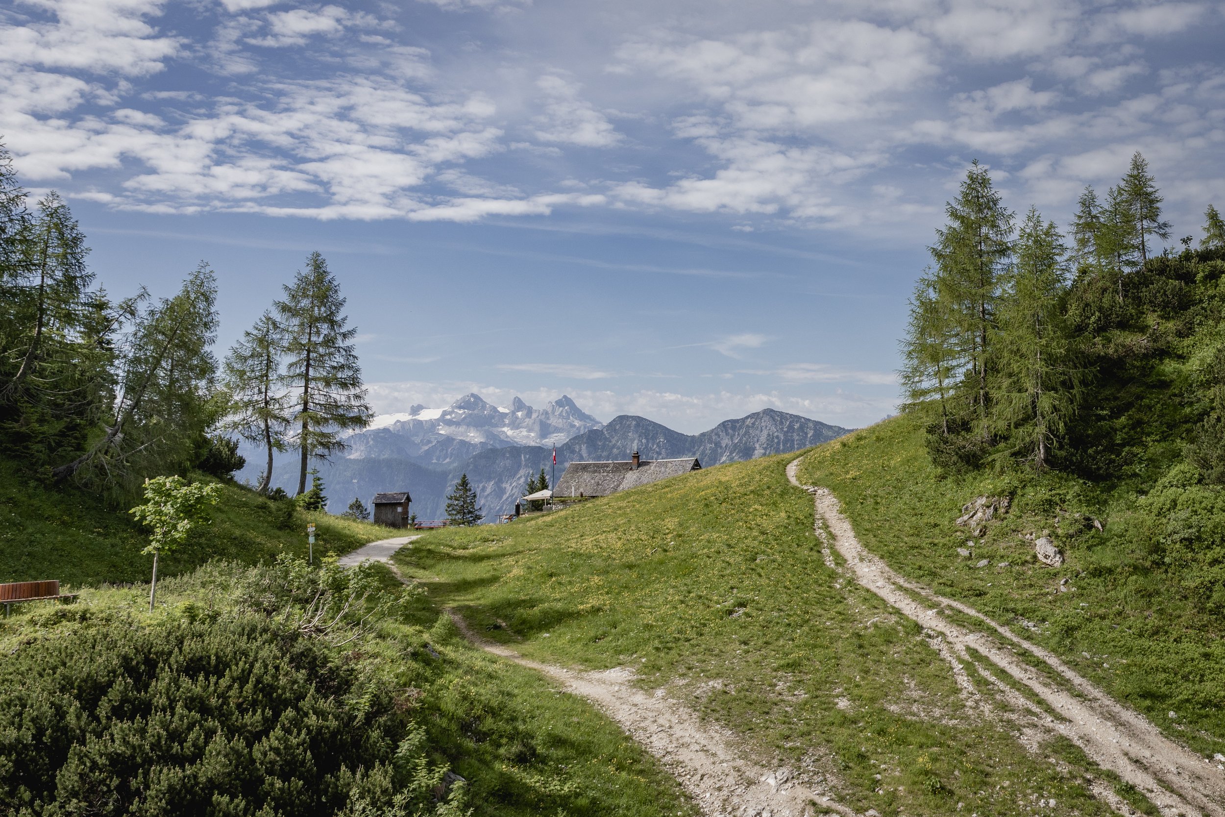 katrin-seilbahn-blick-auf-den-dachstein.jpg