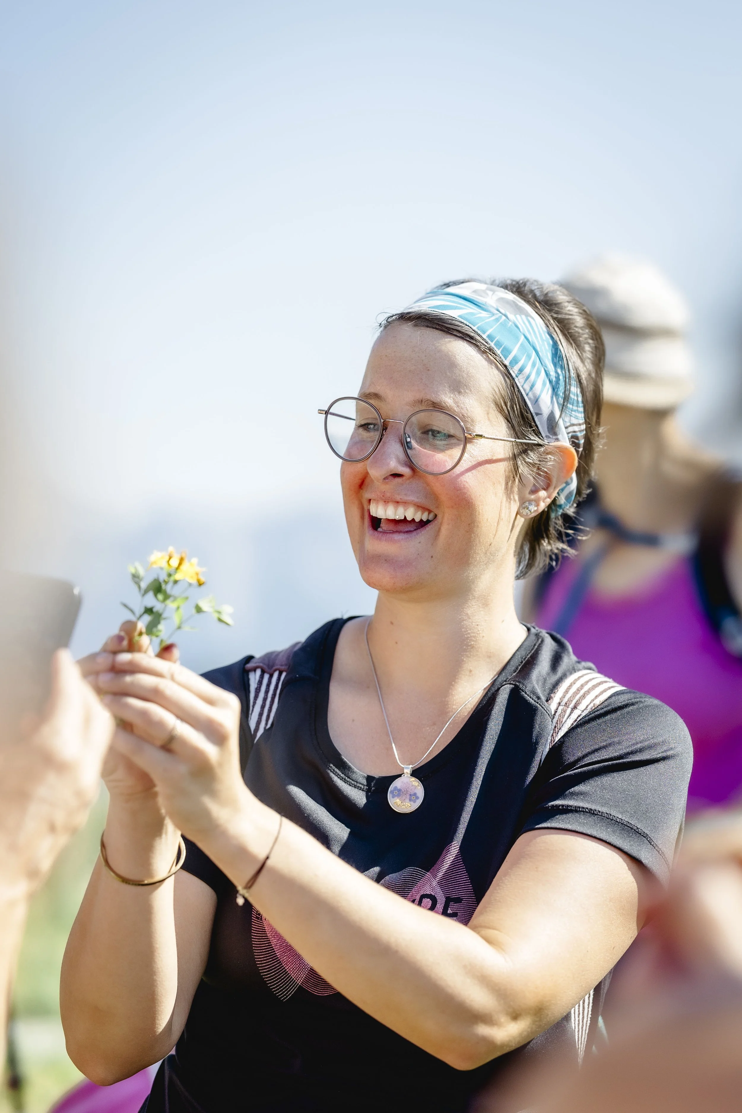 Kräuterspaß für Kids – mit der Seilbahn auf den Berg spielerisch die Welt der Wildkräuter erkunden / Mi 22.07.2026 / Do 06.08.2026 von 9:00-12:00 Uhr mit Carina Schiendorfer 