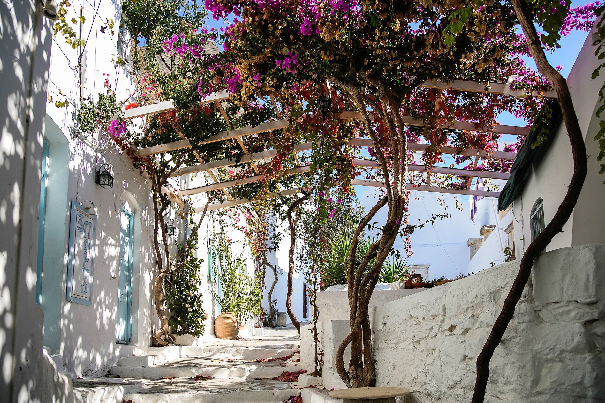 Amorgos, 阿莫爾戈斯島,The best Greek islands to visit in 2021, Greek islands that promise unforgettable holidays. Discover them! Greek islands best attractions, best beaches, where to visit, Which is the most beautiful island in Greece? the most picturesqu