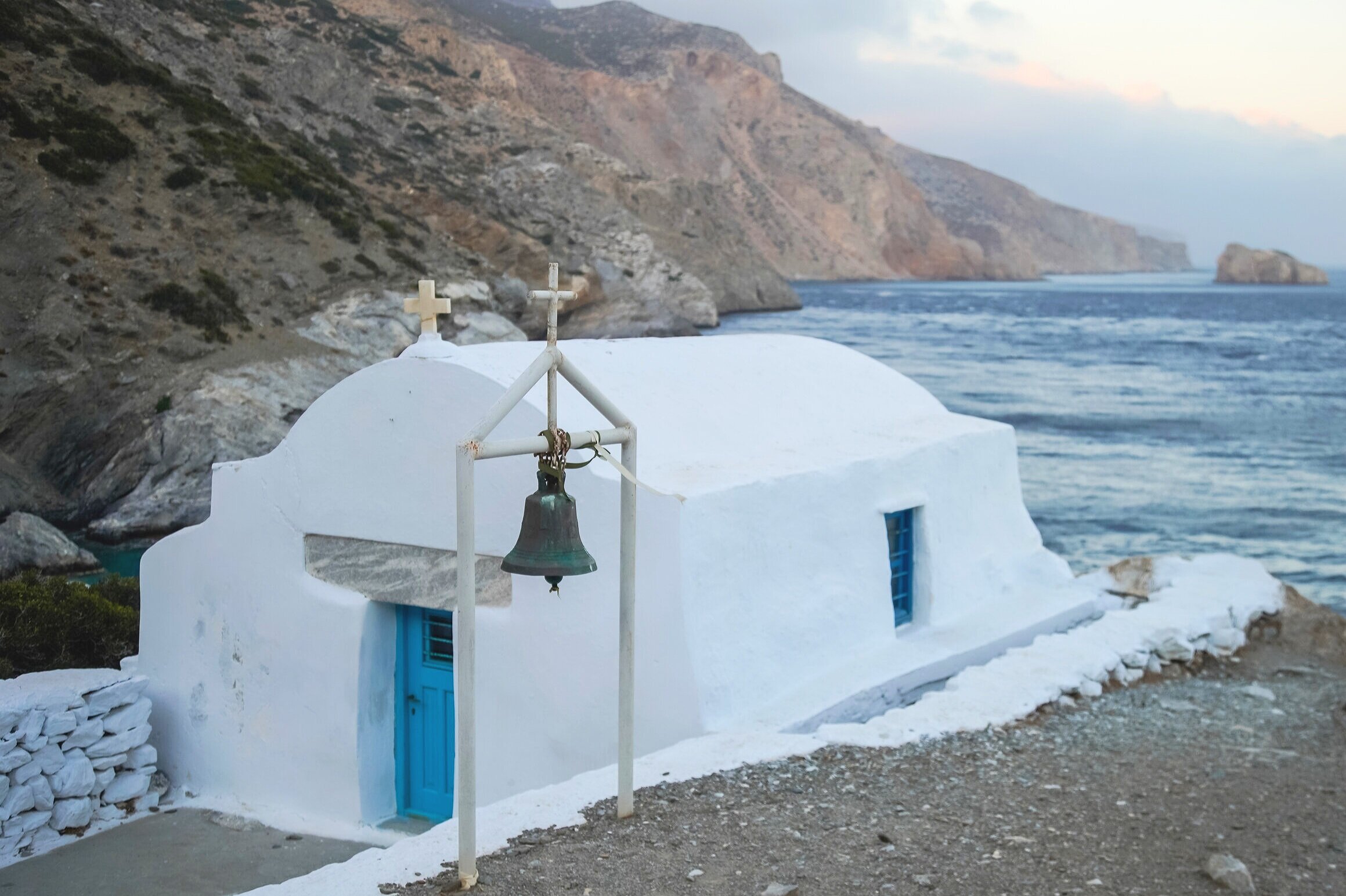 Amorgos, 阿莫爾戈斯島,The best Greek islands to visit in 2021, Greek islands that promise unforgettable holidays. Discover them! Greek islands best attractions, best beaches, where to visit, Which is the most beautiful island in Greece? the most picturesqu