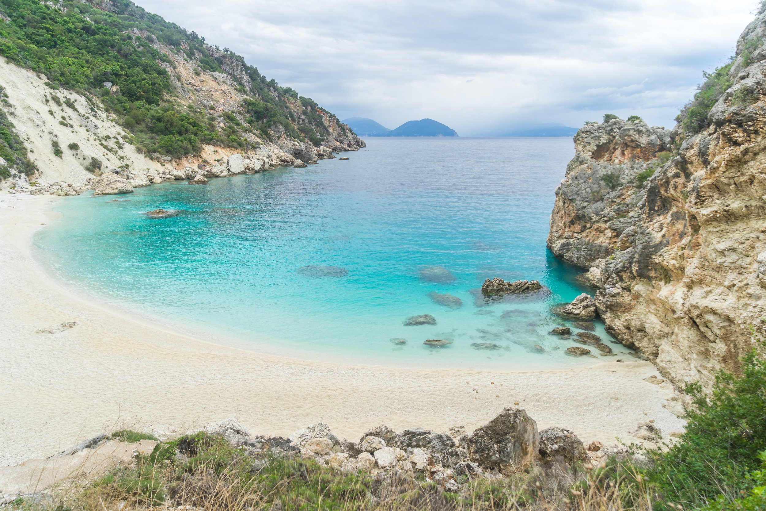 Lefkada Greece blue paradise – best beaches and crystal waters 希臘萊夫卡達島藍色奇蹟｜最美海灘與清澈海水