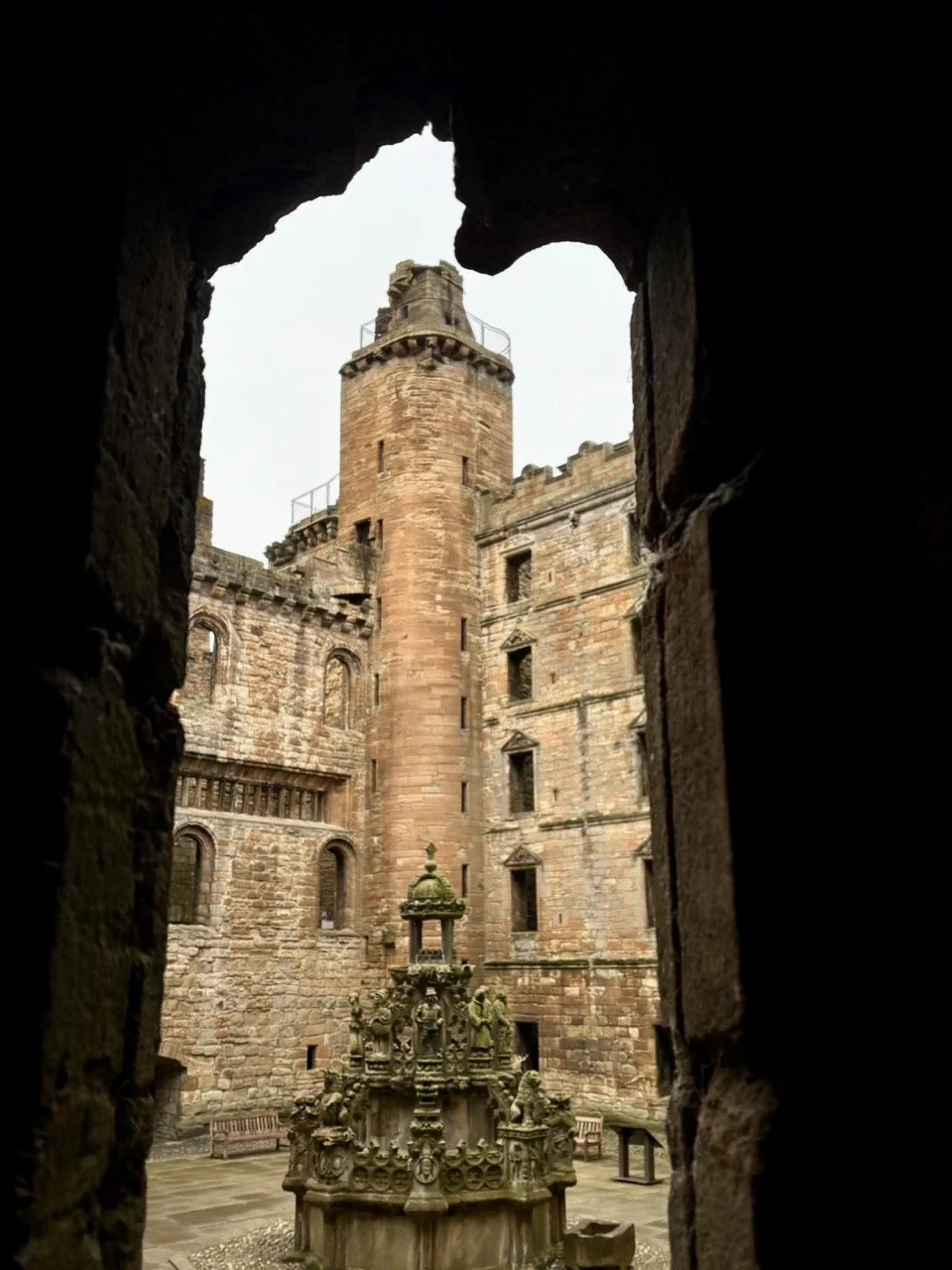在蘇格蘭《Outlander》拍攝地拍攝旅遊照片