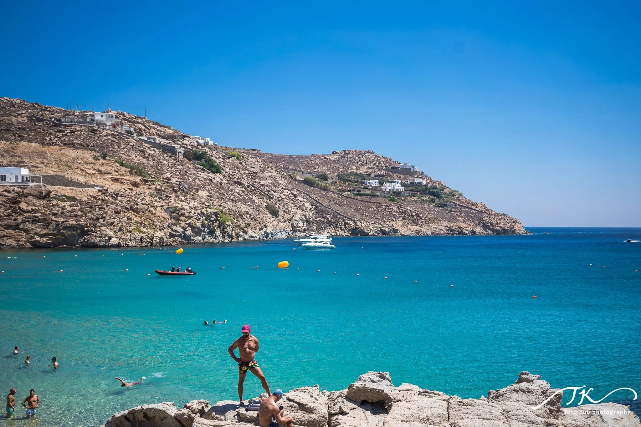 Mykonos beaches photography and lifestyle guide for Psarou and Ornos with sunrise schedules, restaurant pairings and beach portrait photography tips.