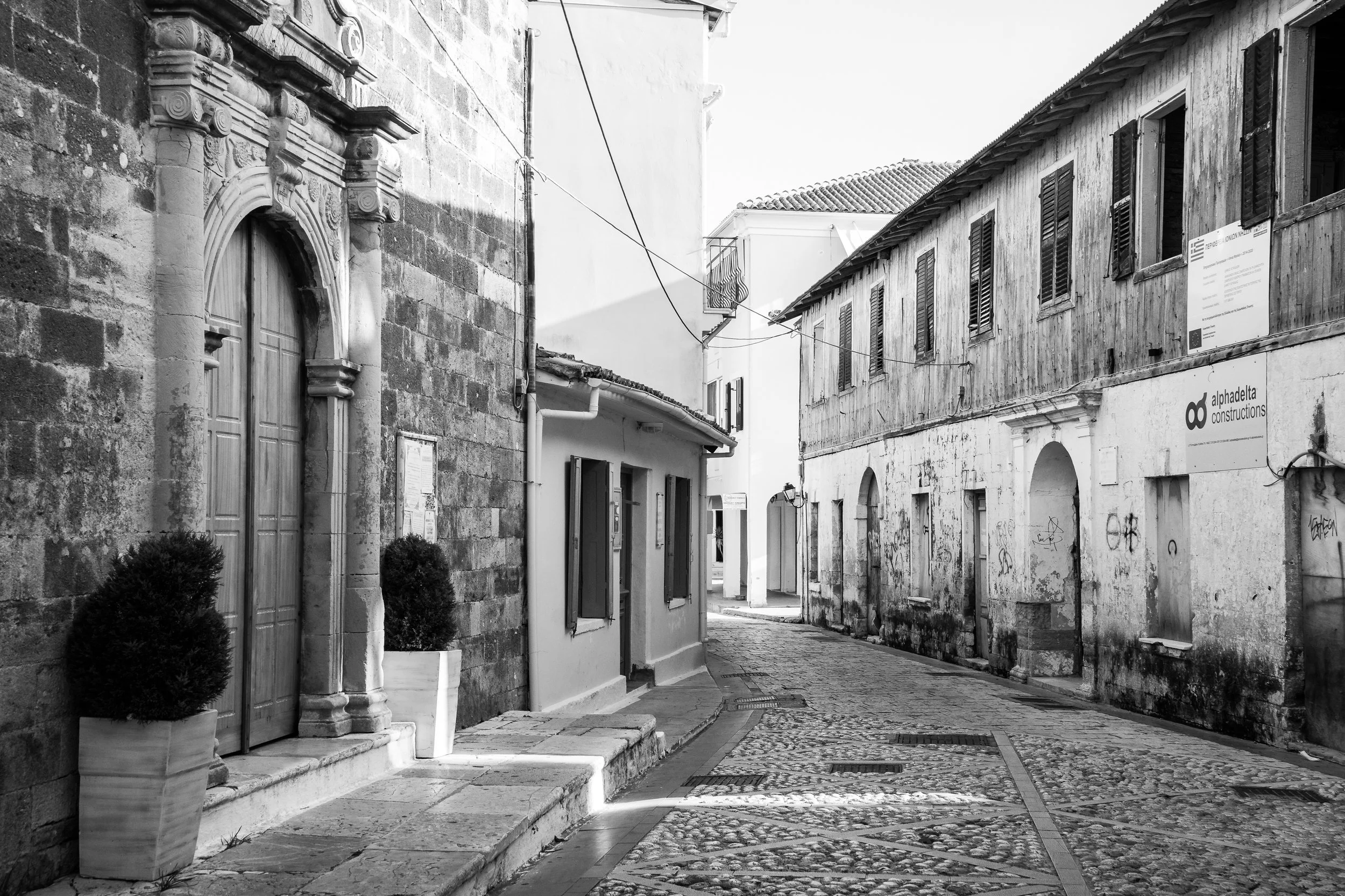 萊夫卡達港灣與海灘｜希臘藍色奇蹟的夢幻景觀 Lefkada beaches and harbors – Blue Paradise Greece