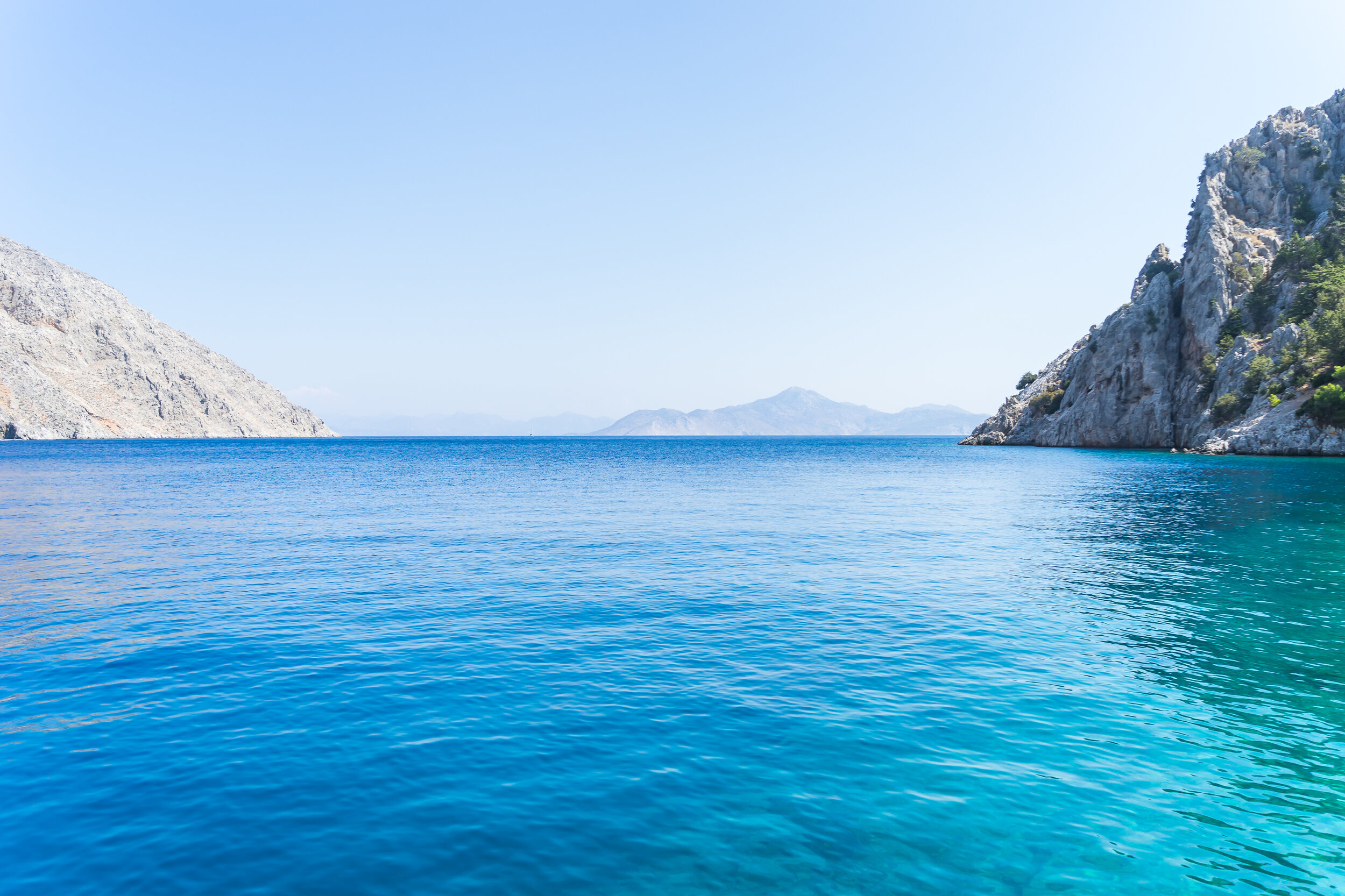 The best Greek islands to visit in 2021, Greek islands that promise unforgettable holidays. Discover them! Greek islands best attractions, best beaches, where to visit, Which is the most beautiful island in Greece? the most picturesque Greek islands,
