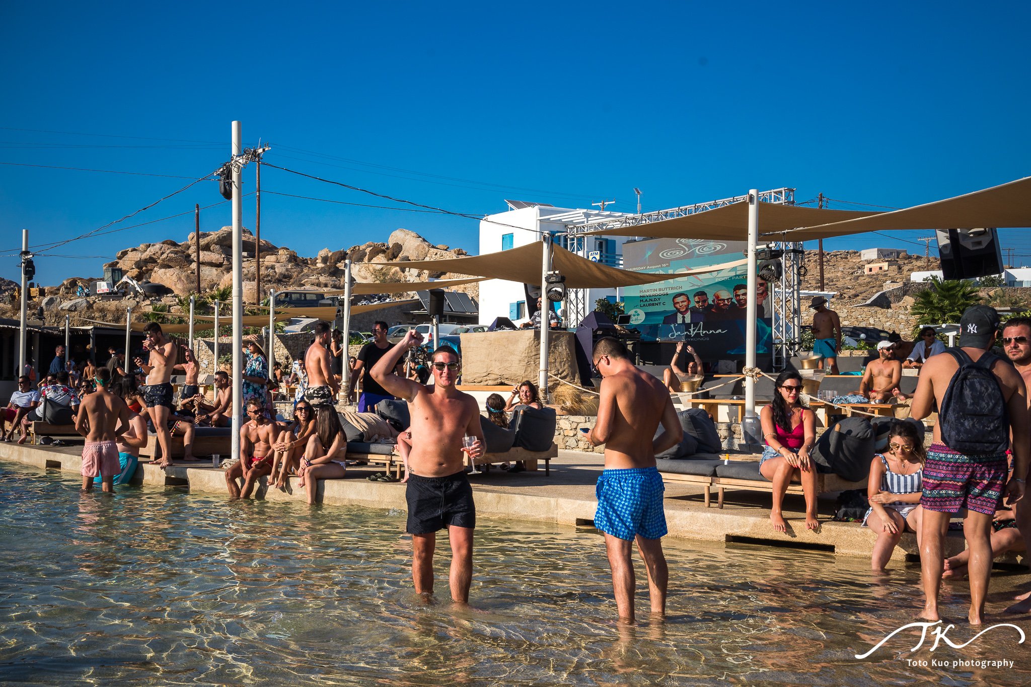 Luxury beach club and lifestyle photography tips at Nammos and Psarou, included in a full Mykonos travel guide with Top 5 attractions and dining suggestions.