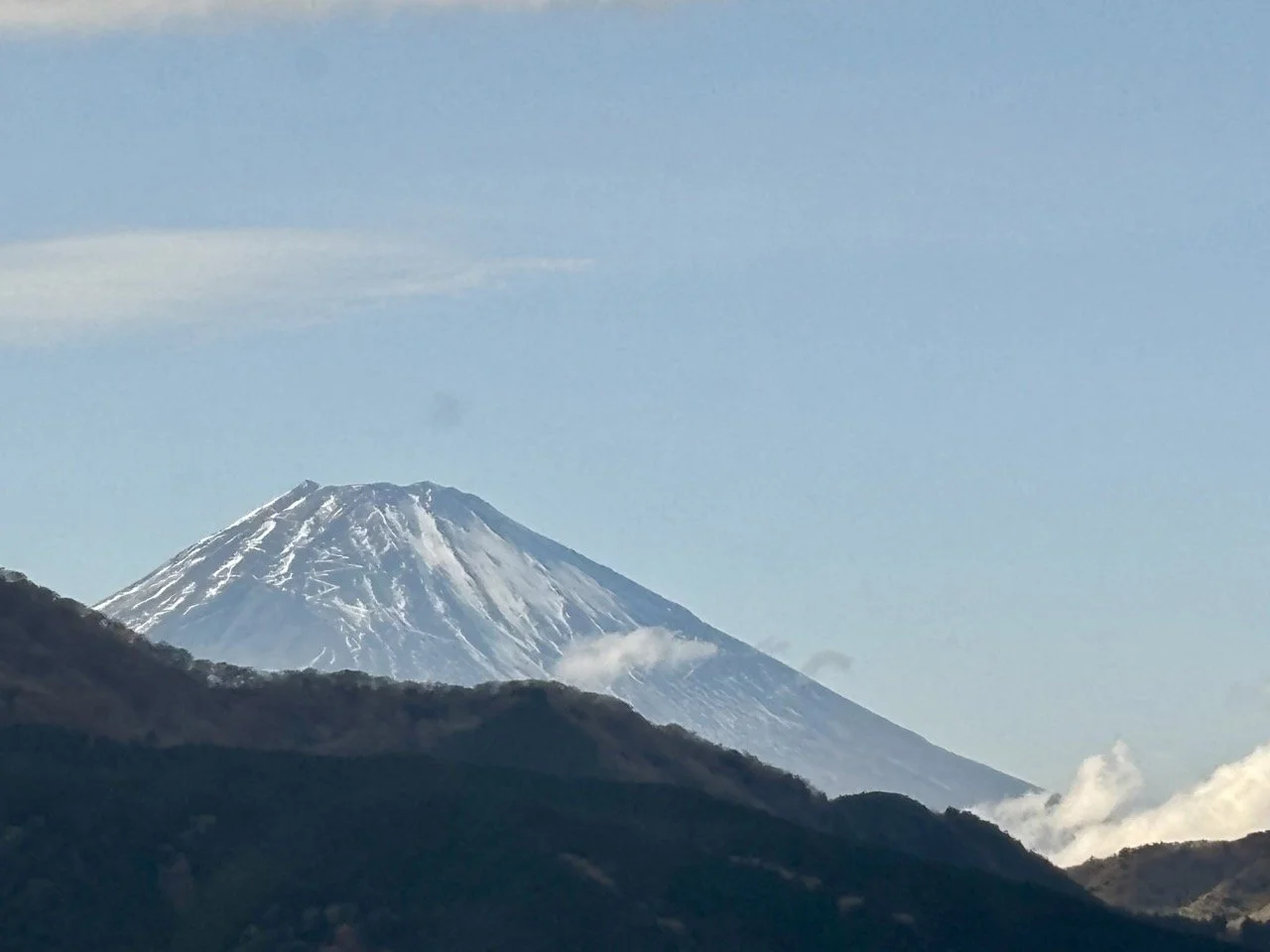 河口湖大石公園的湖畔花田與富士山景色，適合拍攝四季花卉和富士山同框的自然風光。
