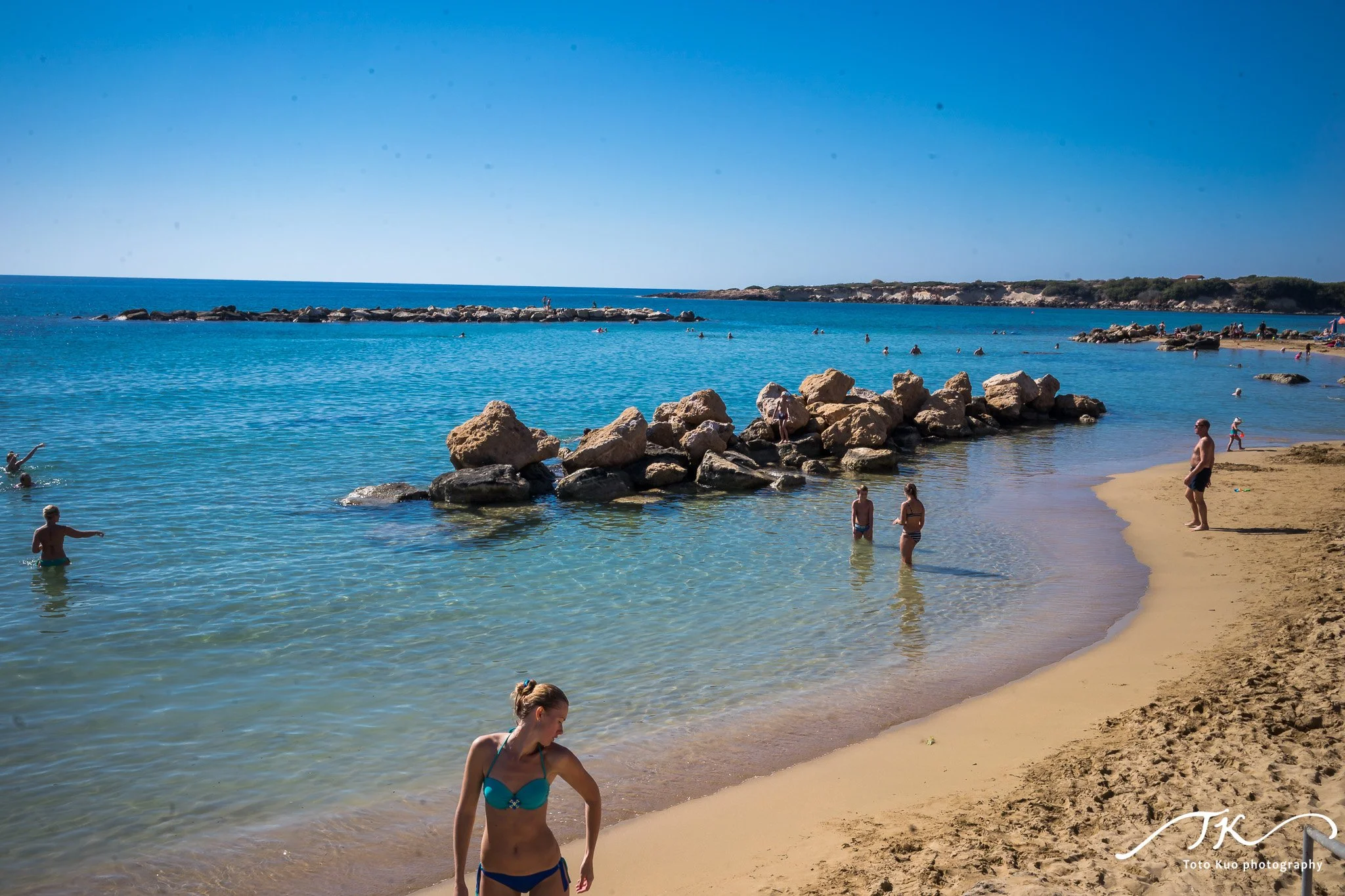 Paphos harbour evening dining scene — top restaurant picks and travel itinerary suggestions for a culinary and photography-focused visit to Paphos.