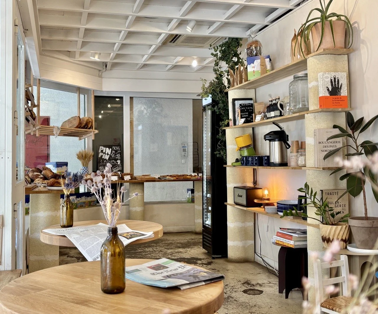 Savoy 料理導覽：fondue、raclette、tartiflette 與 Diots 香腸等必吃菜色介紹與品嚐建議；Savoy cuisine foodie guide featuring fondue, raclette, tartiflette and Diots sausages with tasting tips.