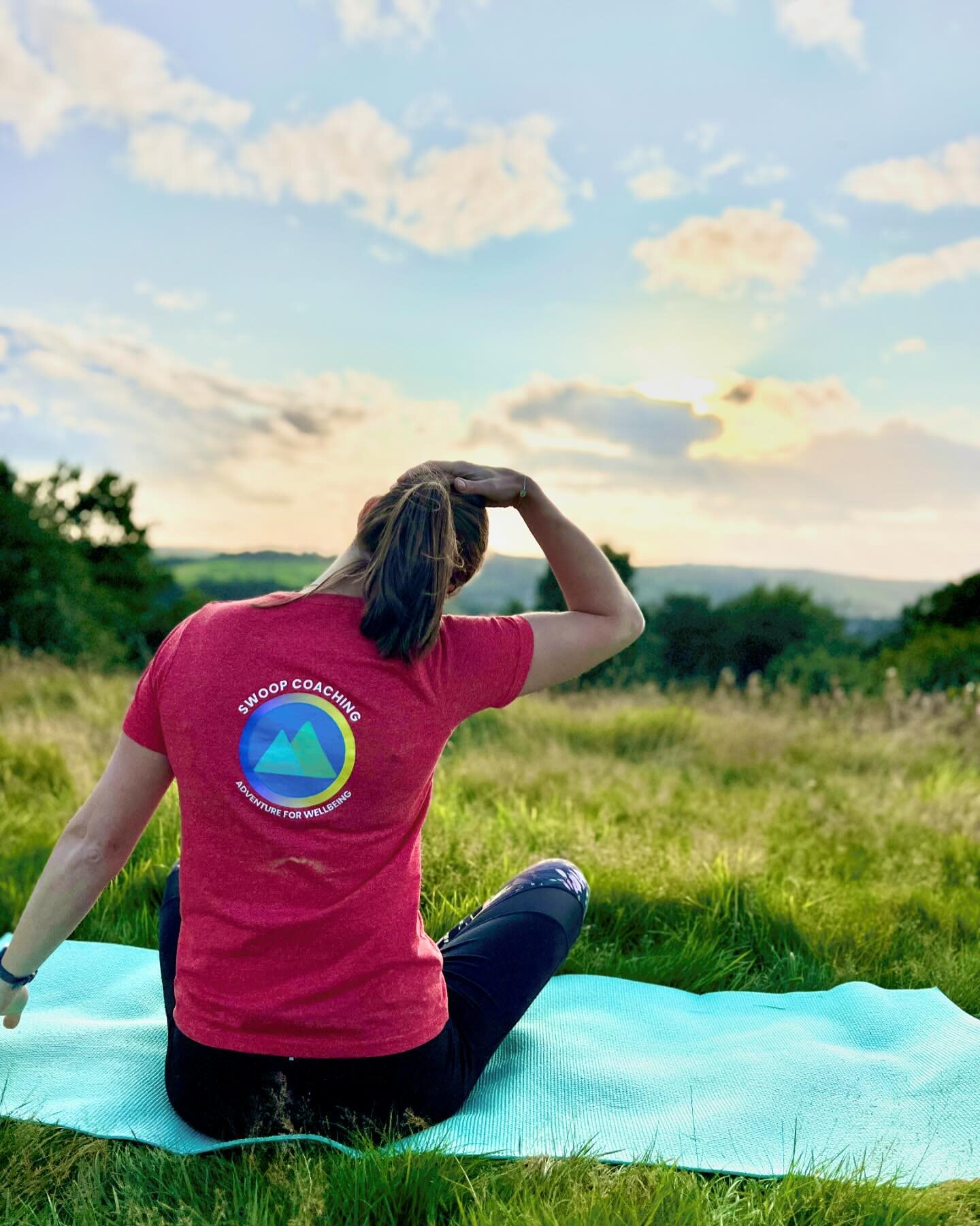 A bit of gentle outdoor yoga #goodforthesoul #yoga #outdoors #wellbeing #nature