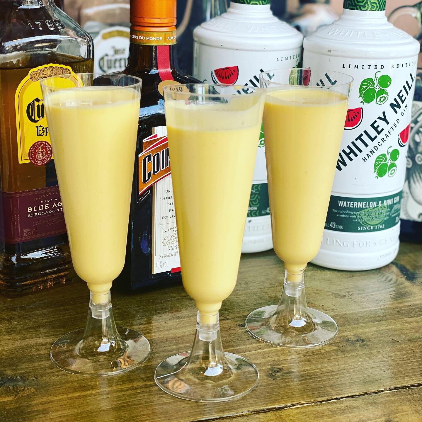 Return of the snowball #thefairsaddler #mobilebar #mobilebarhire