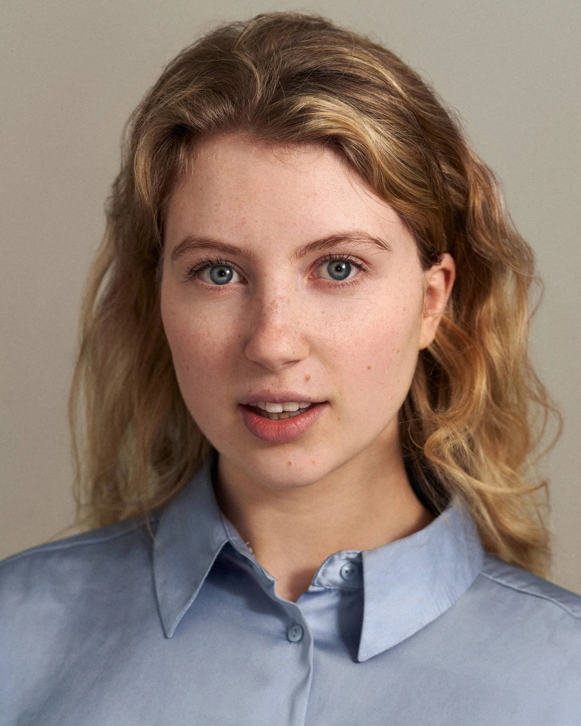 Headshot Photo for Actor Briana Belle