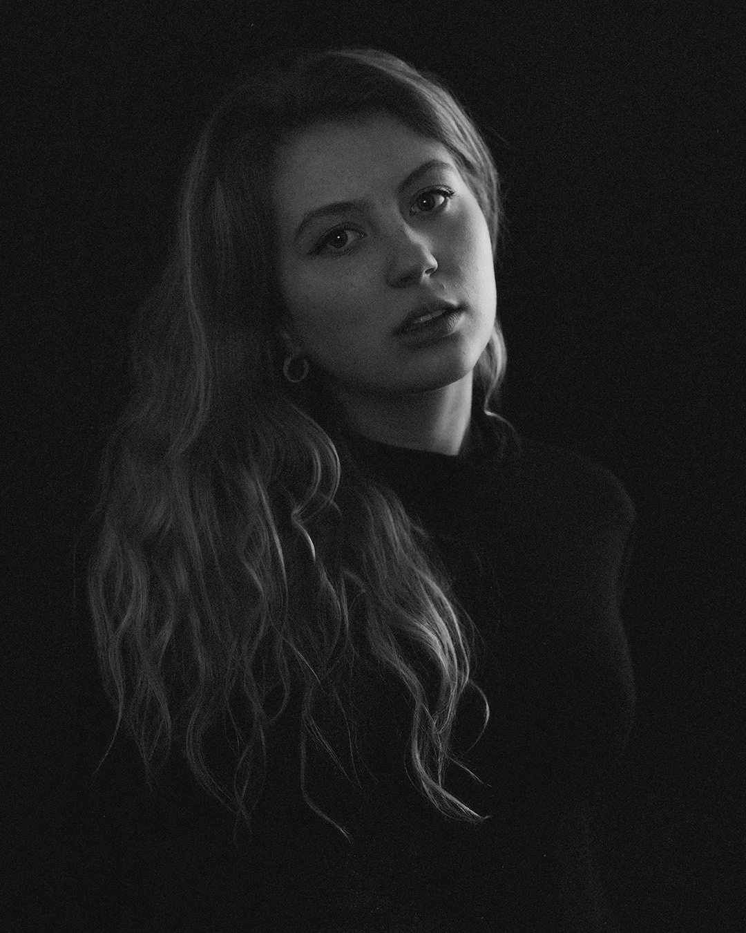 What's the Difference Between Headshots and Press Photos?