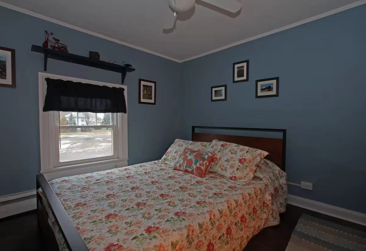 Light Blue Room:October 24 and 25th: Soda Firing with Reactive Slips with Hunter Cady