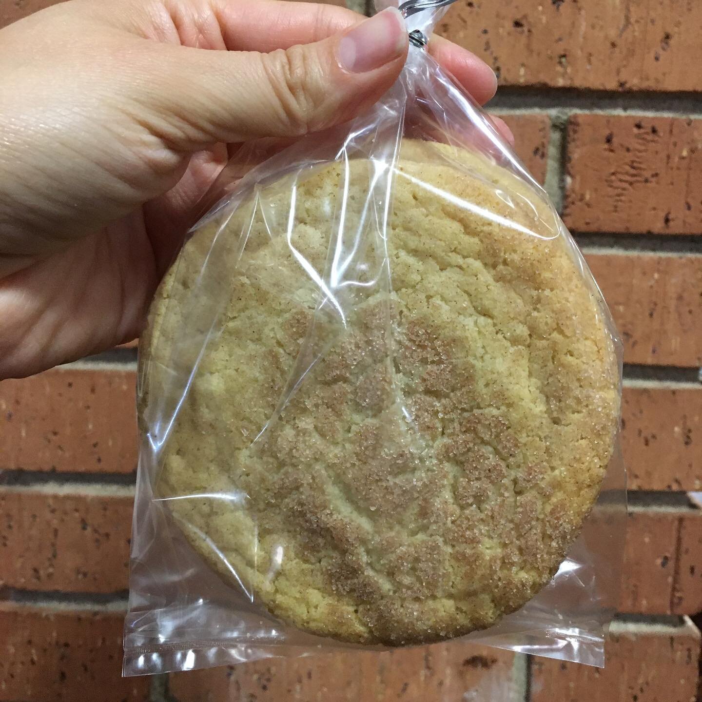 Fresh snickerdoodle cookies are in stock! See our story for specials and sides. Open Monday-Friday from 11am-3pm.
.
.
.
#backstreet #backstreetcafe #backstreetsinton #monday #sugarrush #homemade #cookies #yummy