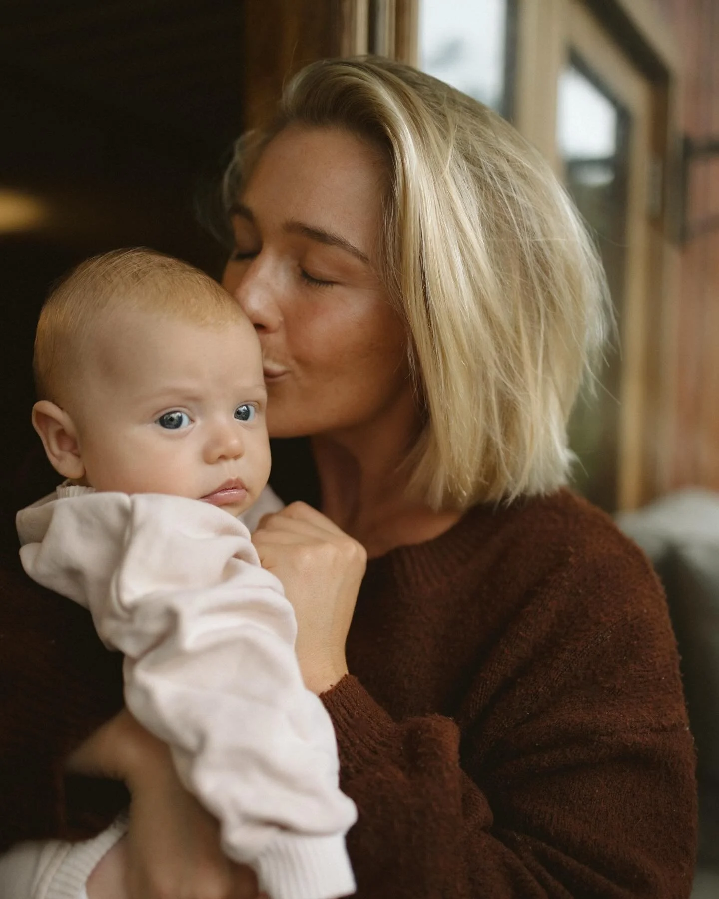 Here&rsquo;s a look at one of my photo sessions that I edit inside my new course, Atlas. 

This shoot had everything - shifting light as the skies opened, cosy indoors, artificial light, open shade and inside the course I show you exactly how I use a