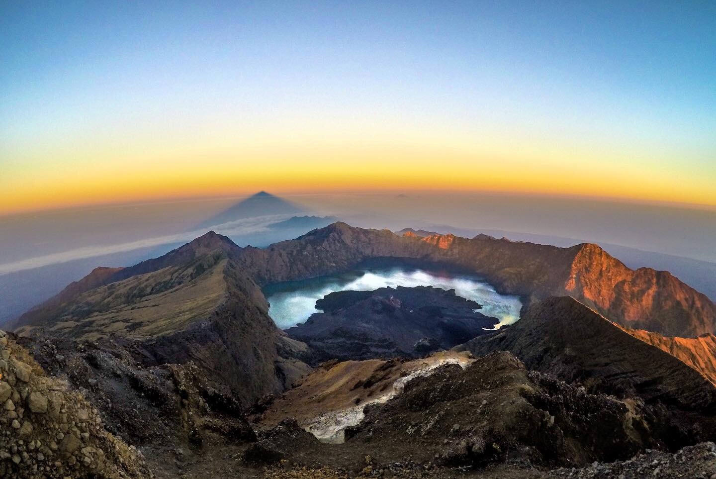 Only when we heal ourselves, may we then move on to help alleviate the obstacles and assist others in their growth.
&bull;
 Back Story ☝️: This is Mount Rinjani, Indonesia&rsquo;s second tallest active volcano (#48 in the world). We spent two days cl