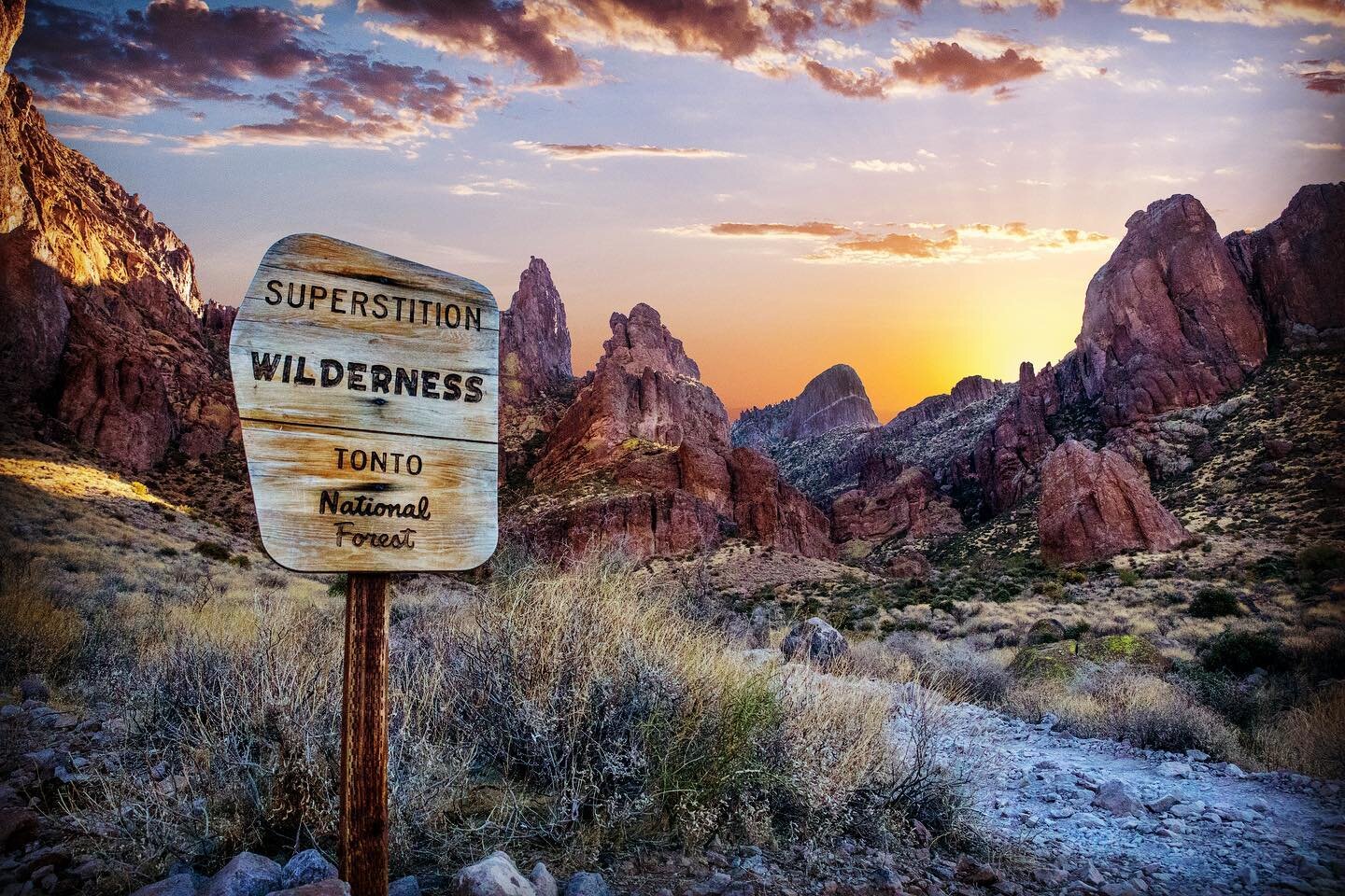 Stop following the crowd, They are lost. 
&bull;
 Back Story ☝️: I hiked up Flat Iron to do a solo Ceremony. Most technical hike I&rsquo;ve been on especially with full camera gear in the bag. As always feeling grateful for everything in life. One da