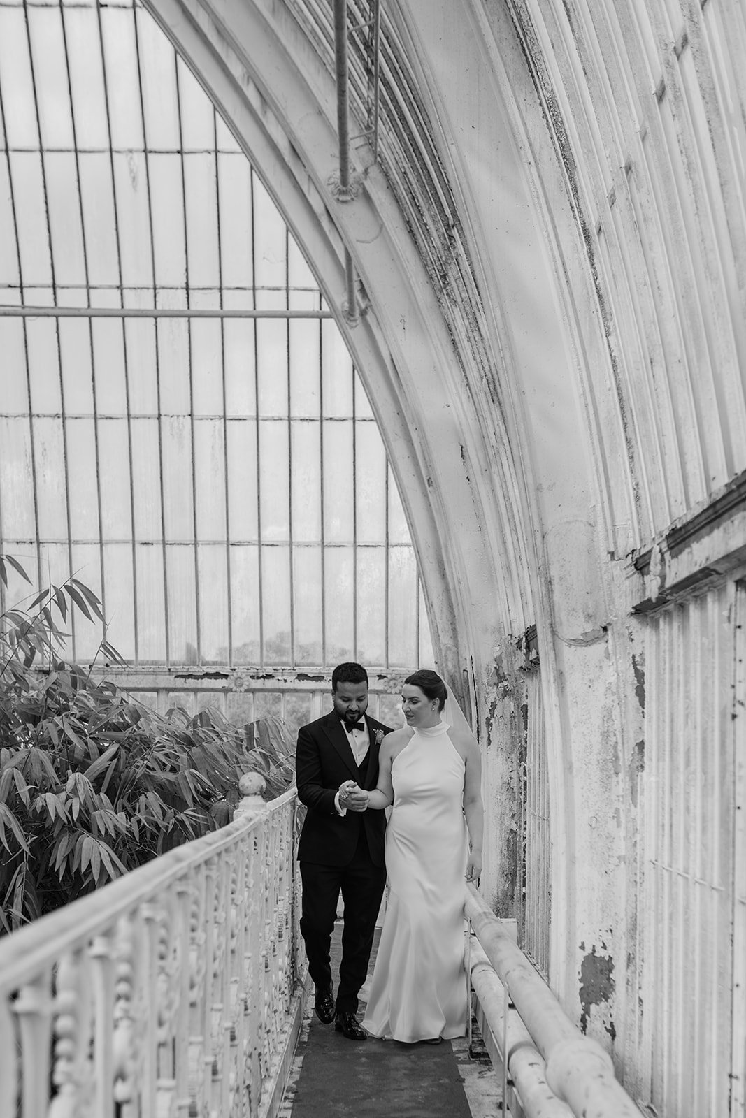 Kew-Gardens-Wedding-Portraits-30.jpg