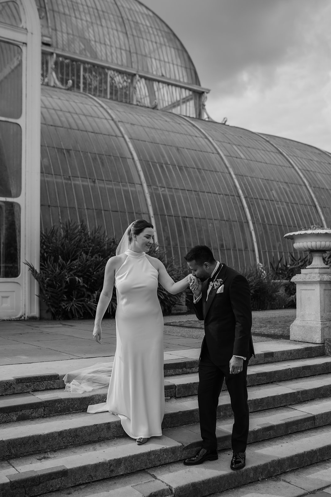 Kew-Gardens-Wedding-Portraits-56.jpg