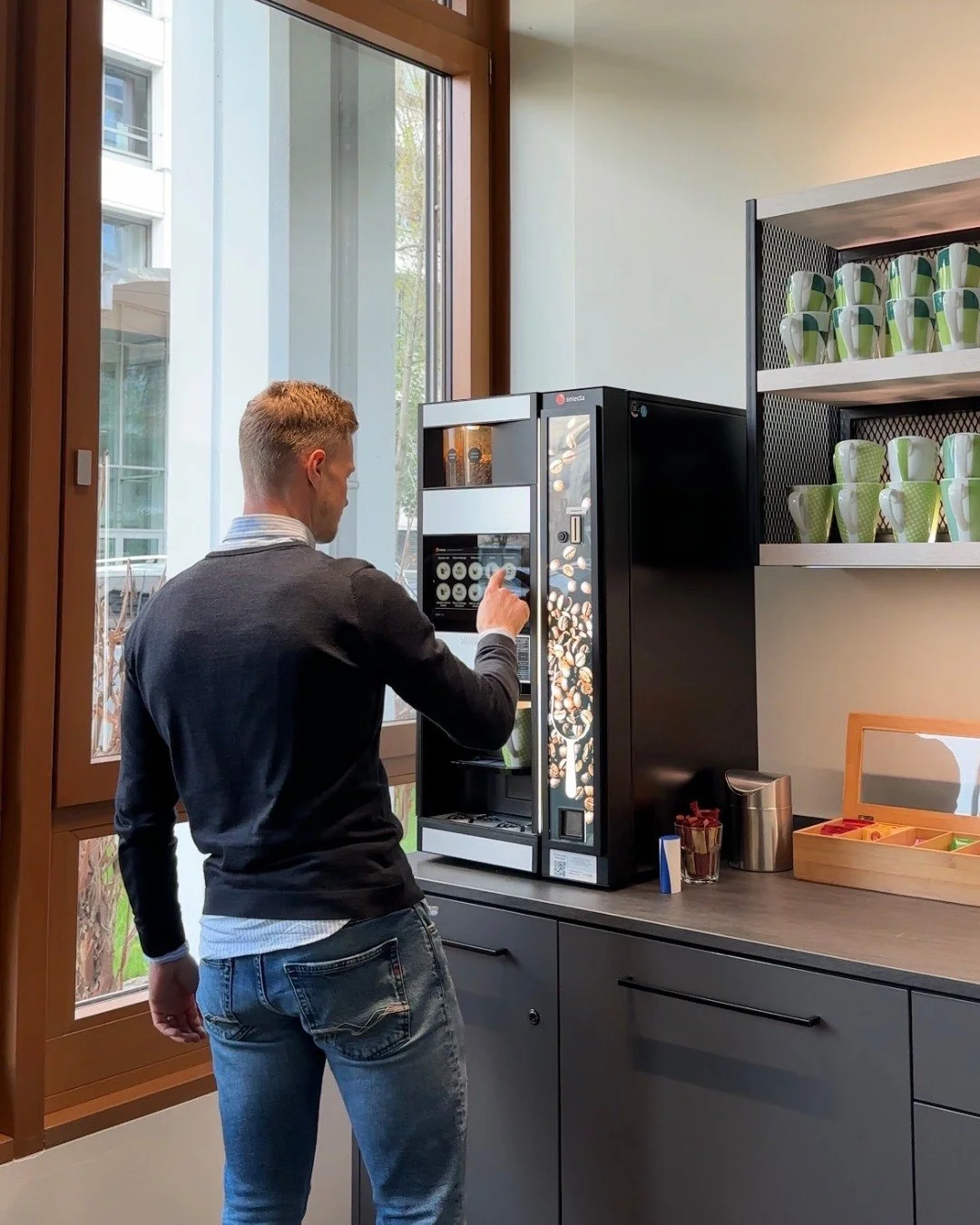 🍵 Kurzer Break, dann wieder volle Konzentration f&uuml;r das Teammeeting, To Do&rsquo;s und unsere Mandanten.

Als digitale Steuerkanzlei arbeiten wir ortsunabh&auml;ngig, flexibel und vollst&auml;ndig digital zusammen. Genau das erm&ouml;glicht uns