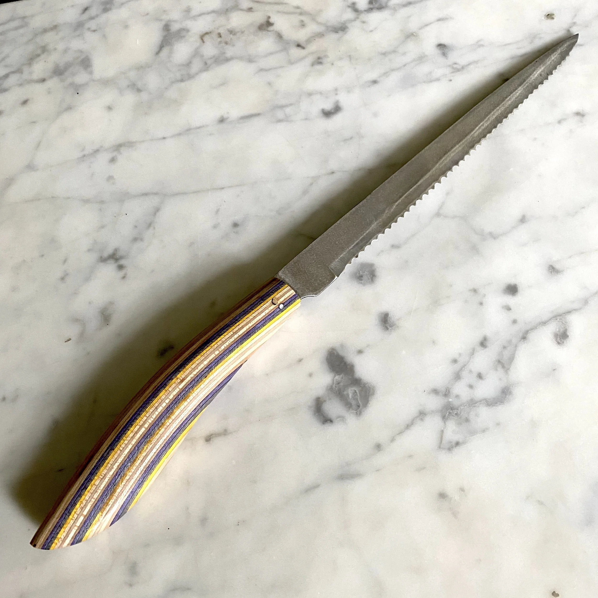 11" Long Serrated Knife (LA Lakers colors)