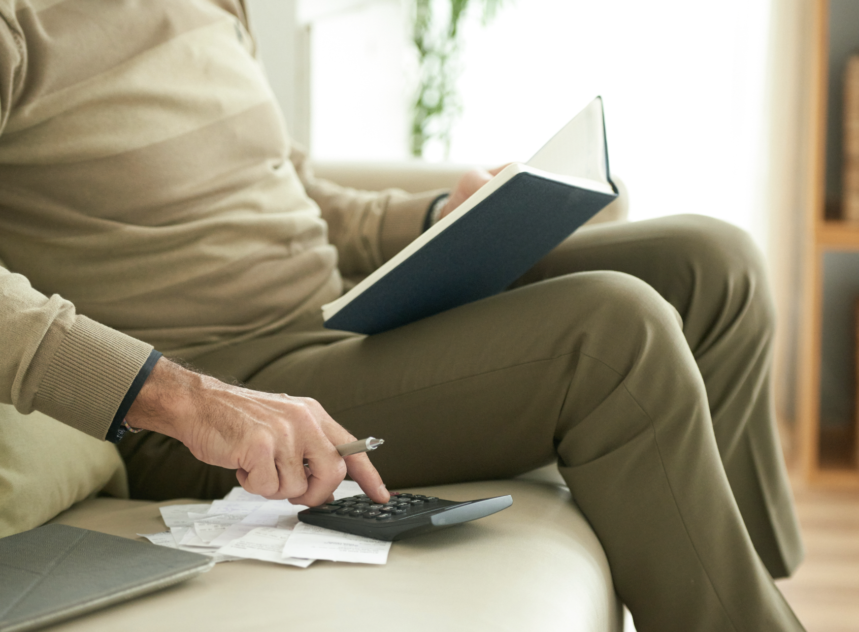 Com afecta el fet de cobrar una pensió estrangera i viure a Espanya?