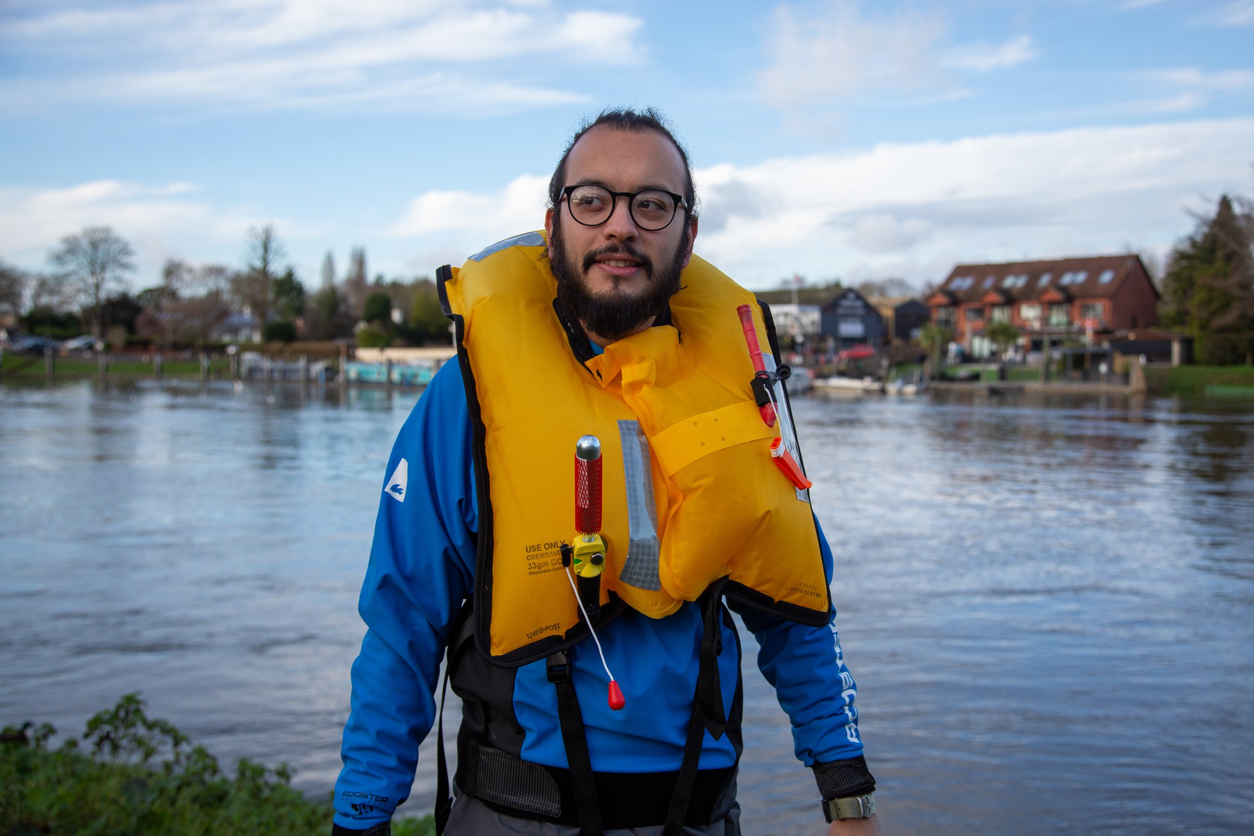 What Flotation Device to Wear Paddle Boarding