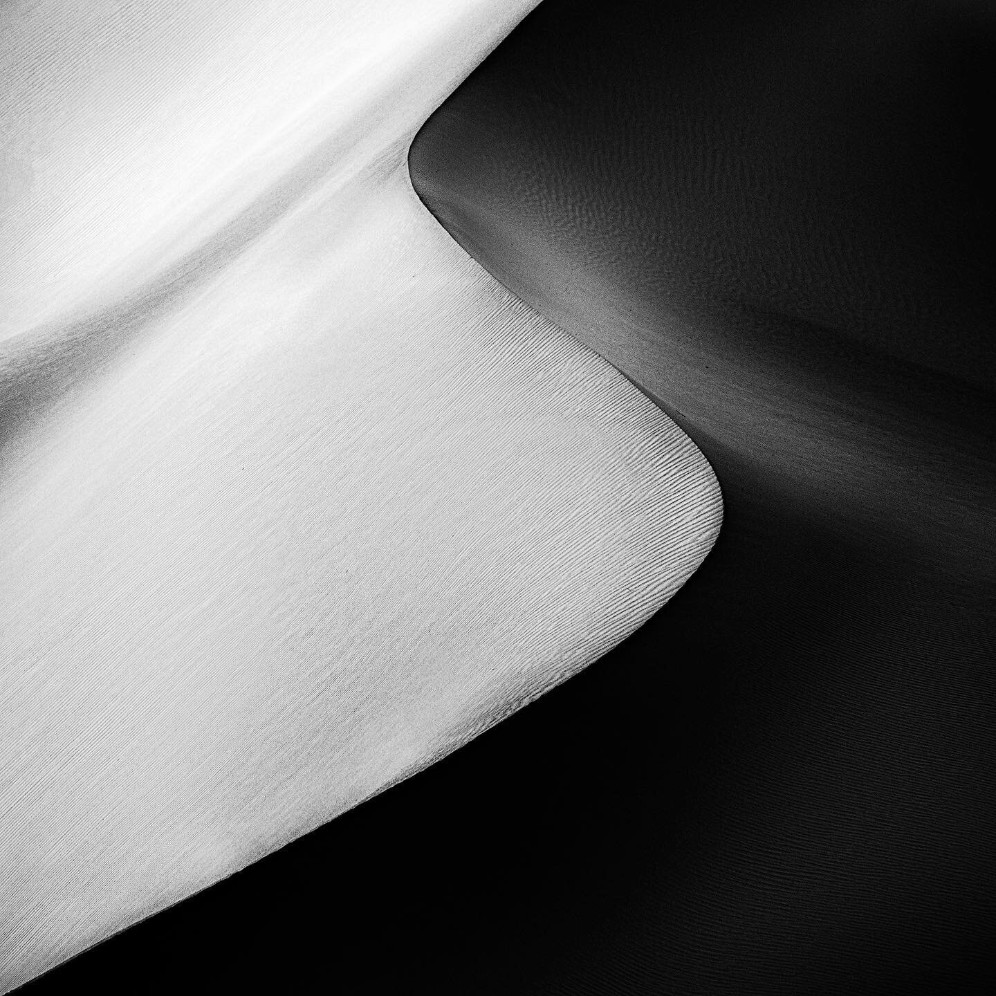 &ldquo;Voluptuosa .3&rdquo; this is another addition to the dunes series. &ldquo;Voluptuosa&rdquo; is all about low frequency and big long curves, hence the name. I hope you are enjoying it. I am slow at creating. I overthink things, and what&rsquo;s