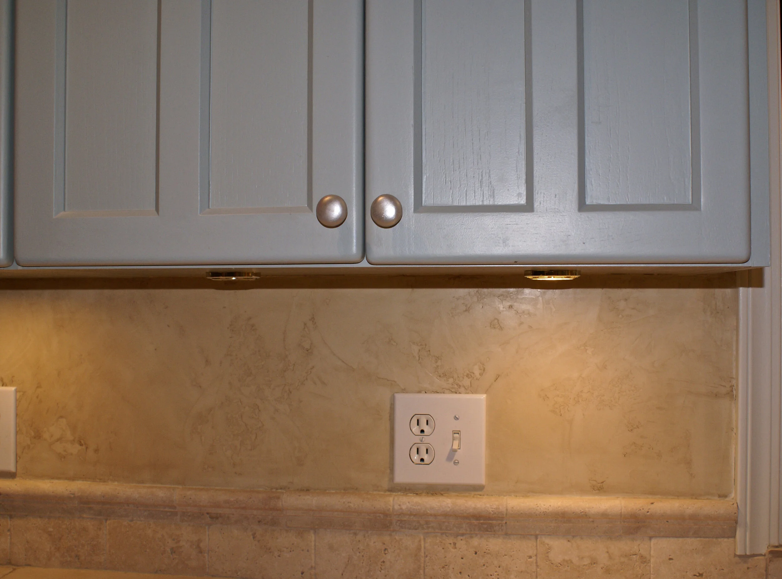 Linda & David Kitchen backsplash Venetian.JPG