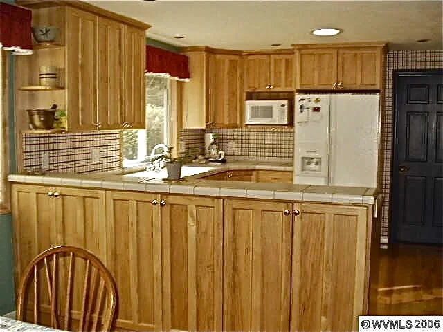 LINDA & DAVID KITchen BEFORE.jpg