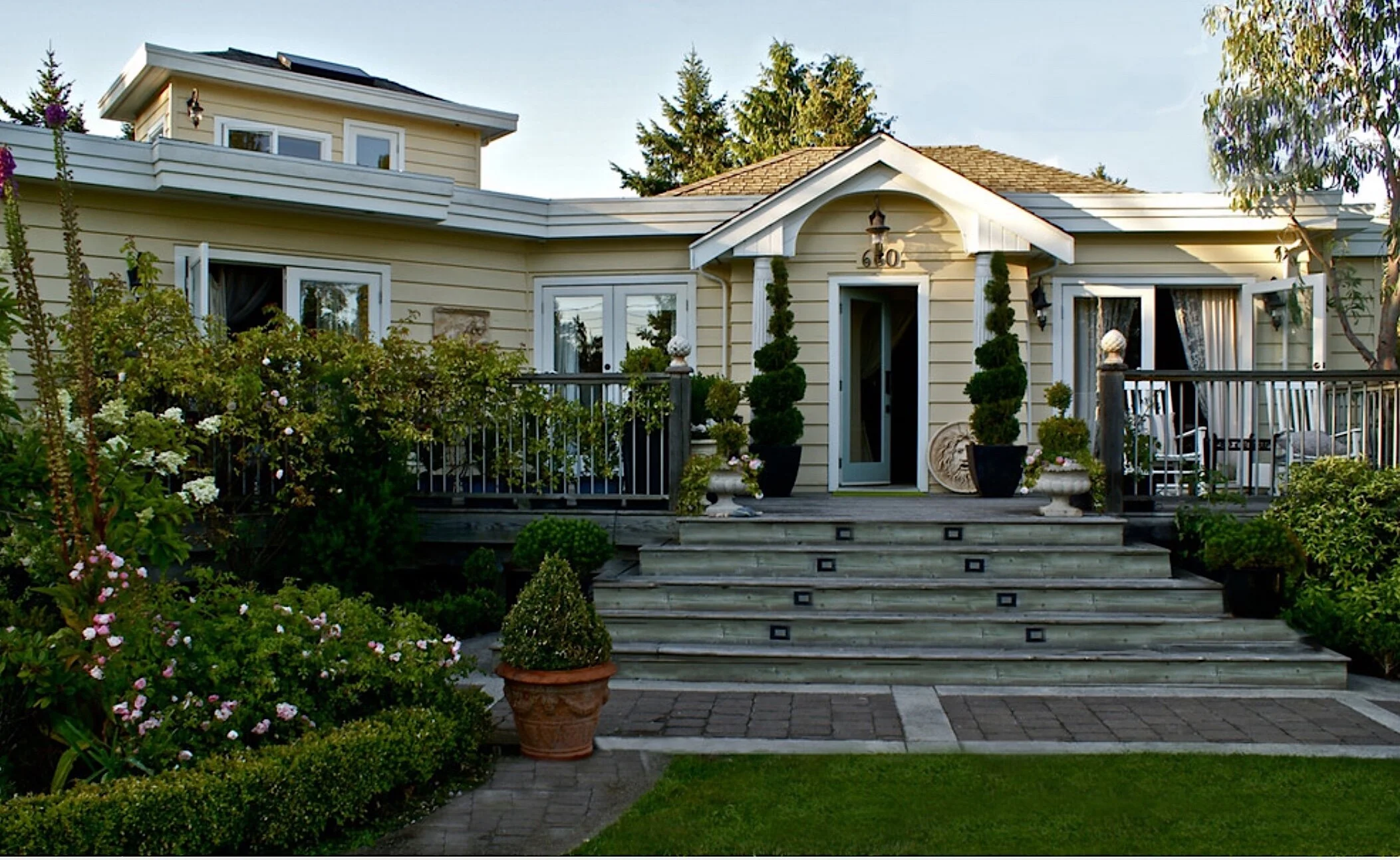 Angelica Calhoun Casa Bella front.jpeg