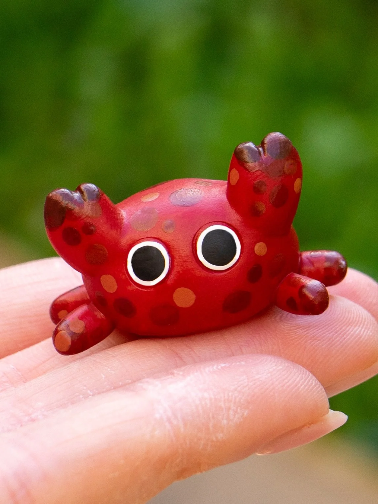 shop update is live! i hope to see you in the shop 🦀🥰
.
#crab #sunfish #blobfish #garfish #polymerclay #fimoprofessional #animalsculpture