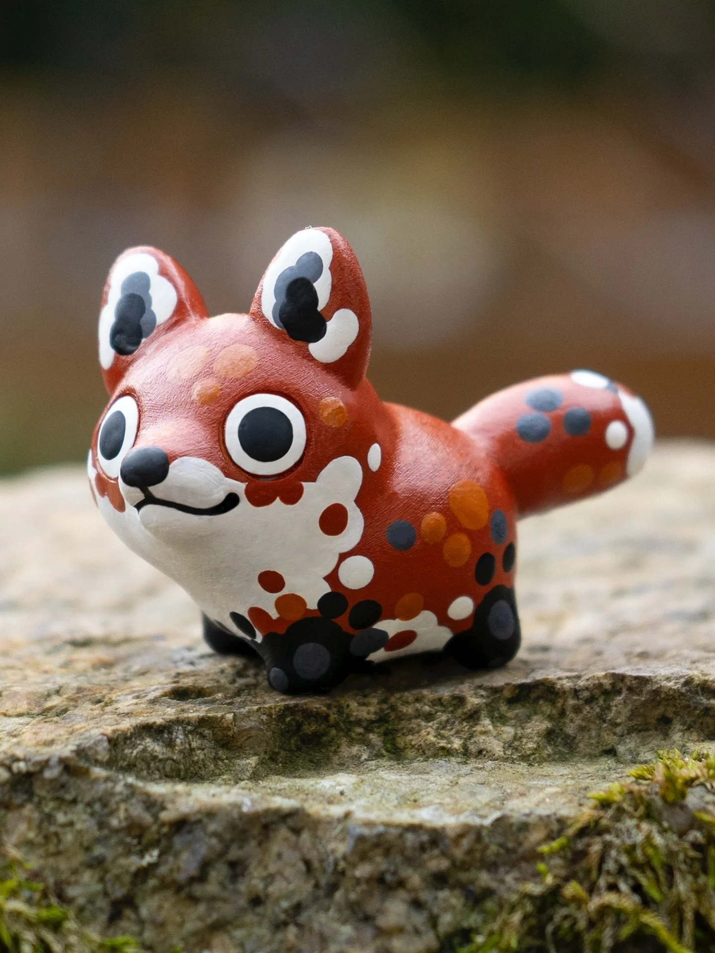 i loved the way the wolves that i made last month turned out so i used the same "base" to make foxes this month 🦊
.
#polymerclay #fimoprofessional #foxsculpture
