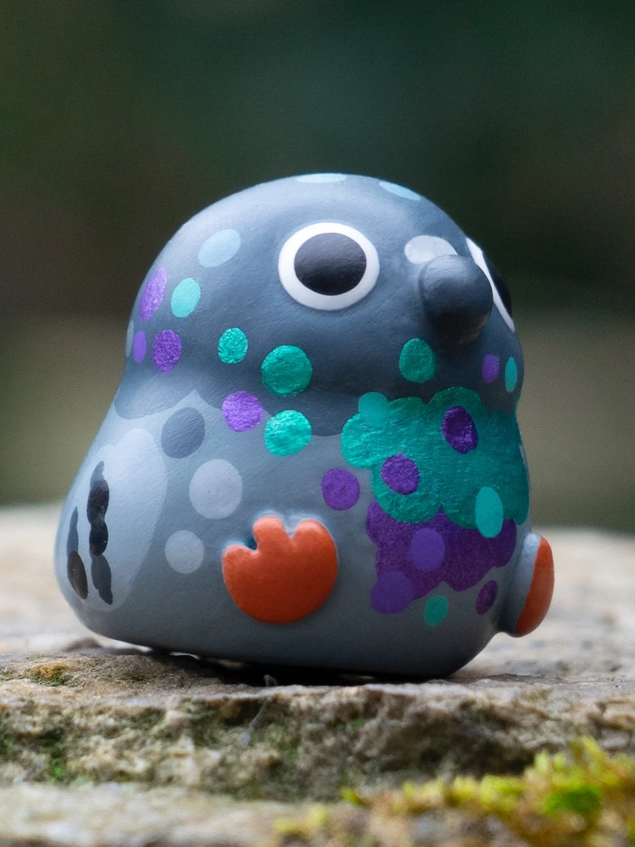 i'm still finishing the last couple of pet portraits, so i thought i'd share these pigeons again 🕊️
pigeons get so much hate, but i think they are fabulous!! 
.
#pigeon #polymerclay