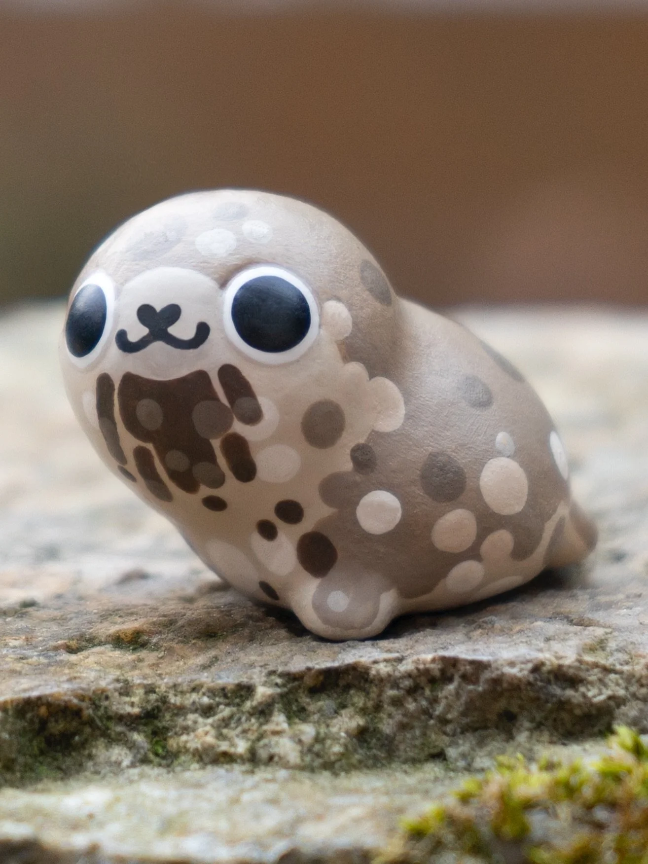 ross seal 🦭 i'm slowly finishing work on this shop update, i have some beetles to finish but i'm overall very happy with the variety of animals for this month 🪲
you can click on the reminder to be notified when shop update goes live :) 
.
#rossseal