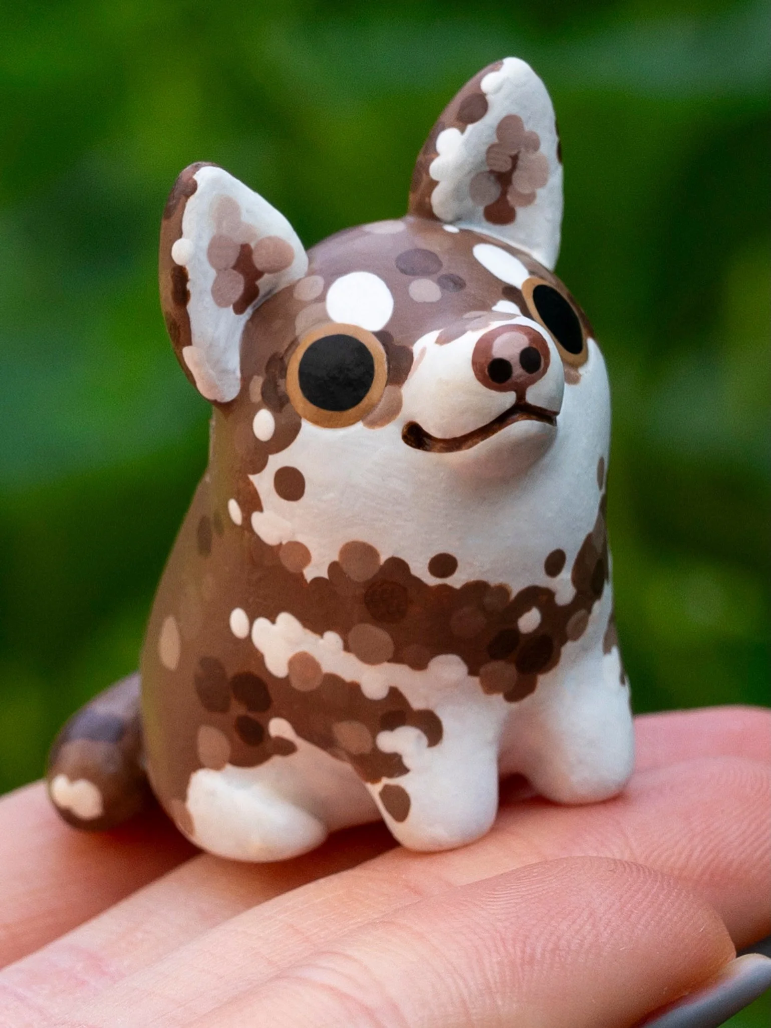 pet portraits are now open!! if you are interested in getting yours, you can click on the link in my bio or read through my stories to learn more :) 
.
#polymerclay #fimoprofessional #petpotraits #petcommissions
