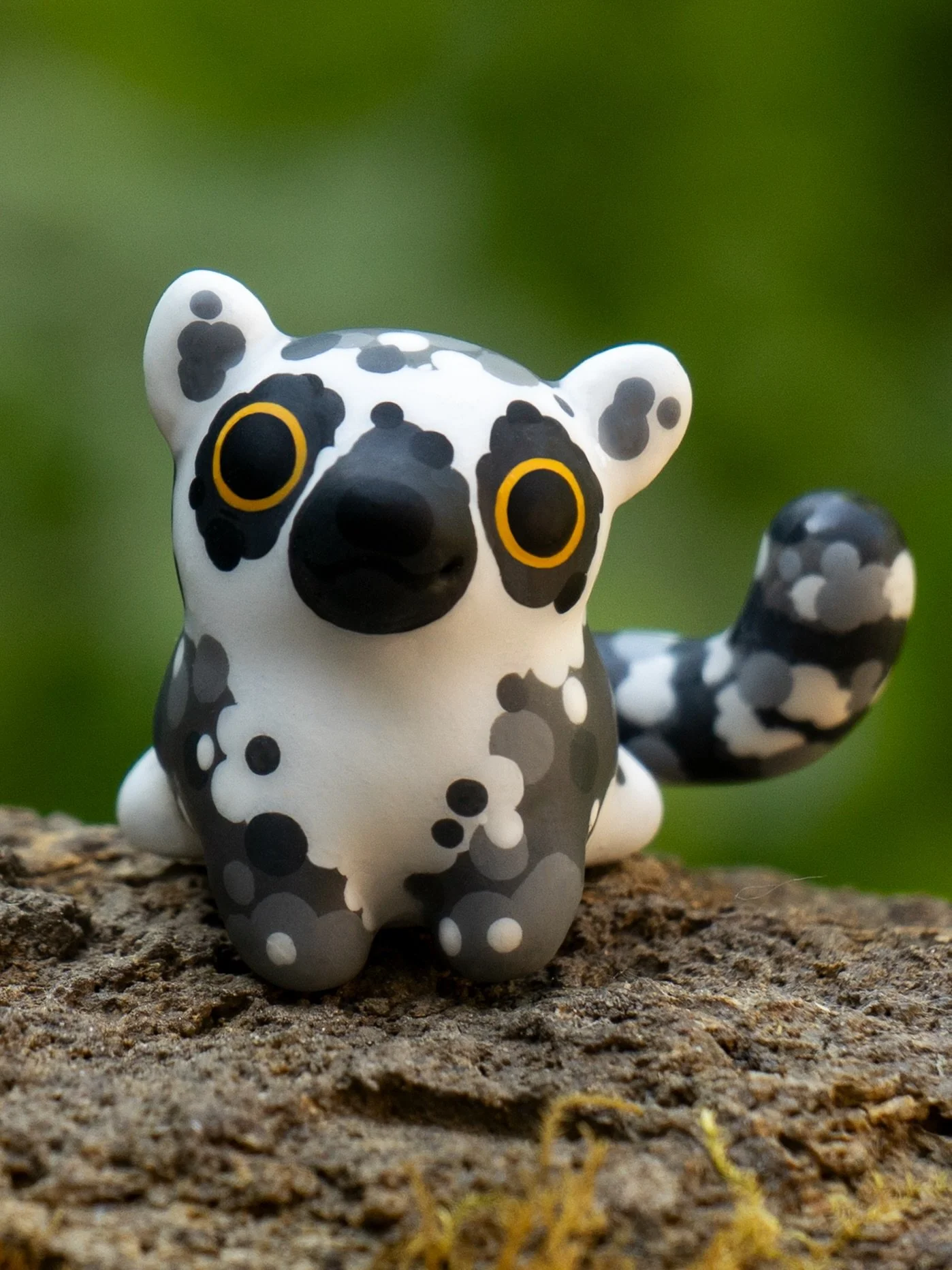 a couple of lemurs 🐒🐒🐒
.
#polymerclay #fimoprofessional #lemur