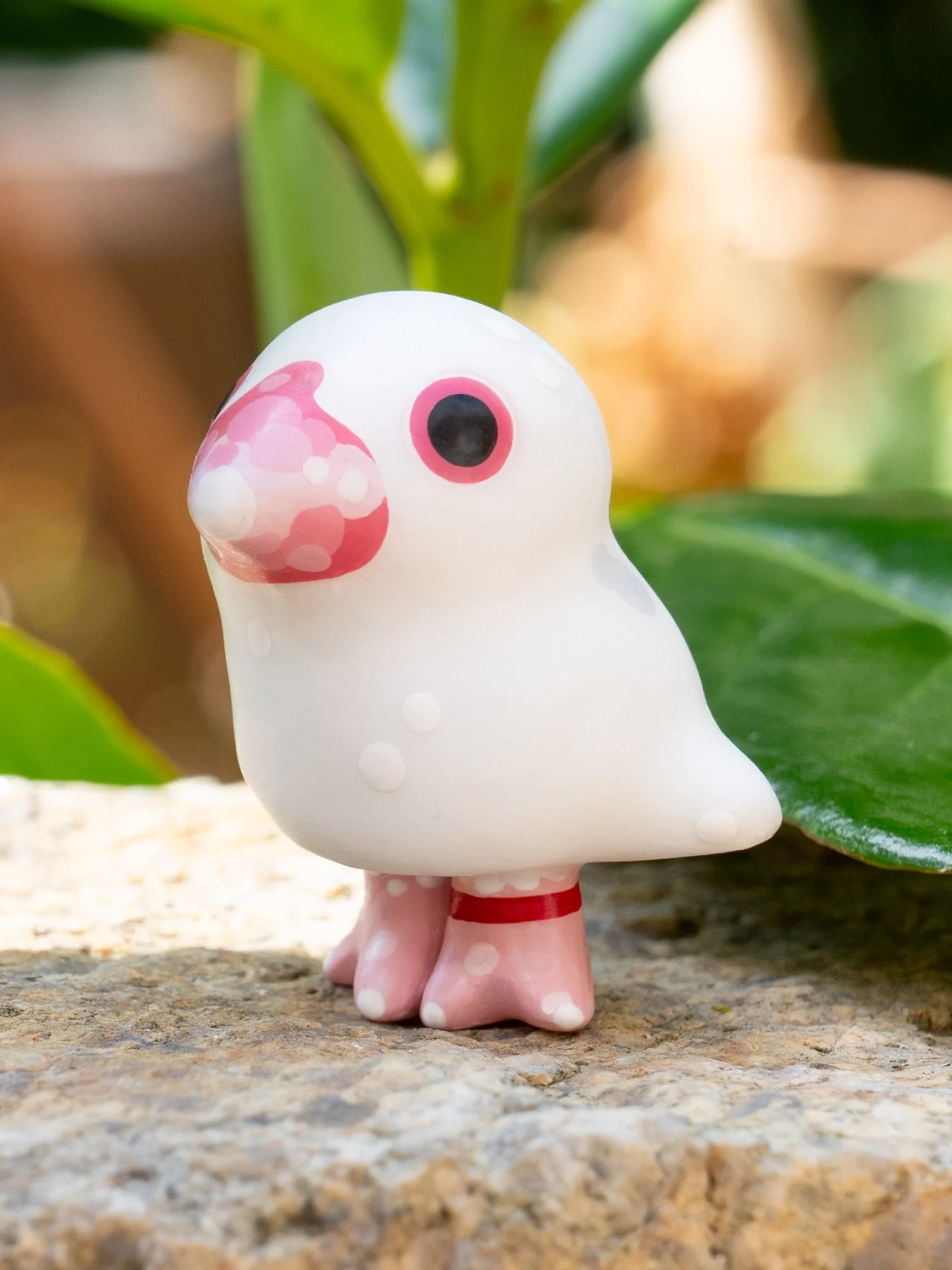 java finch named Crumpet! i love making birbs 🕊
.
#polymerclay #fimoprofessional #petcommission