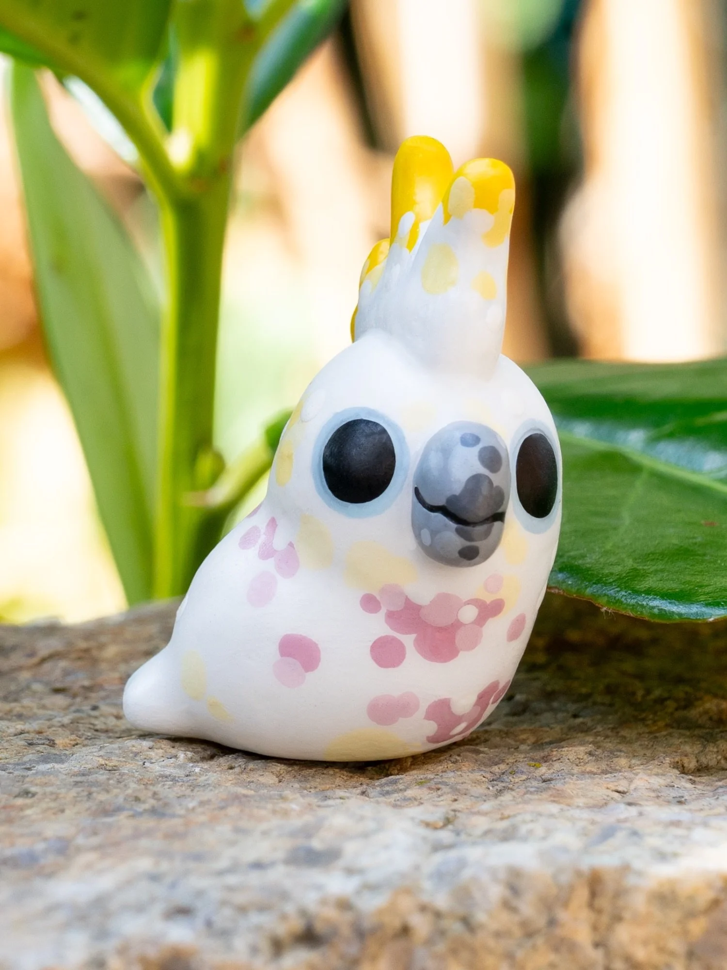 this is Pan! i was asked to just paint the bald patches, not sculpt them, to match it to a previous pet portrait i made for Jessica some time ago of her other cockatoo Puck :)