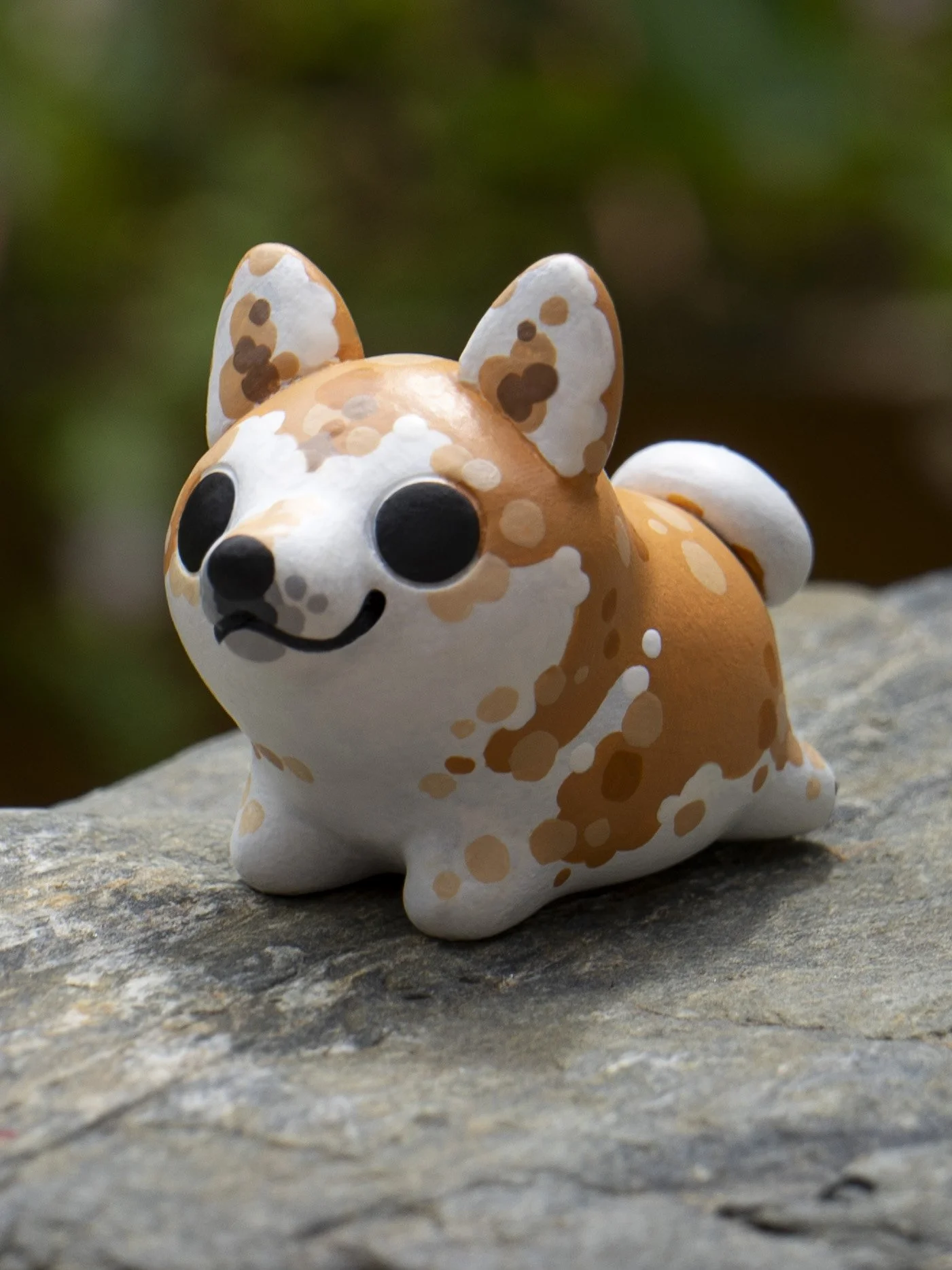 Polymer clay shiba inu sculpture by Taraminart