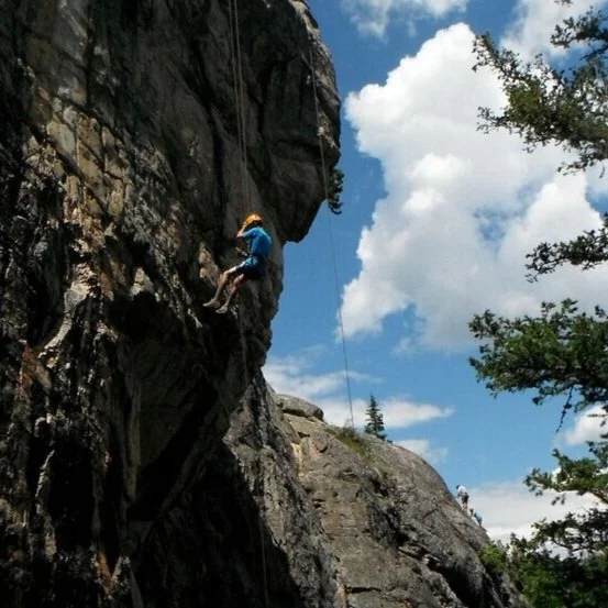 Rock climbing for teens - Travel the world and reach new heights